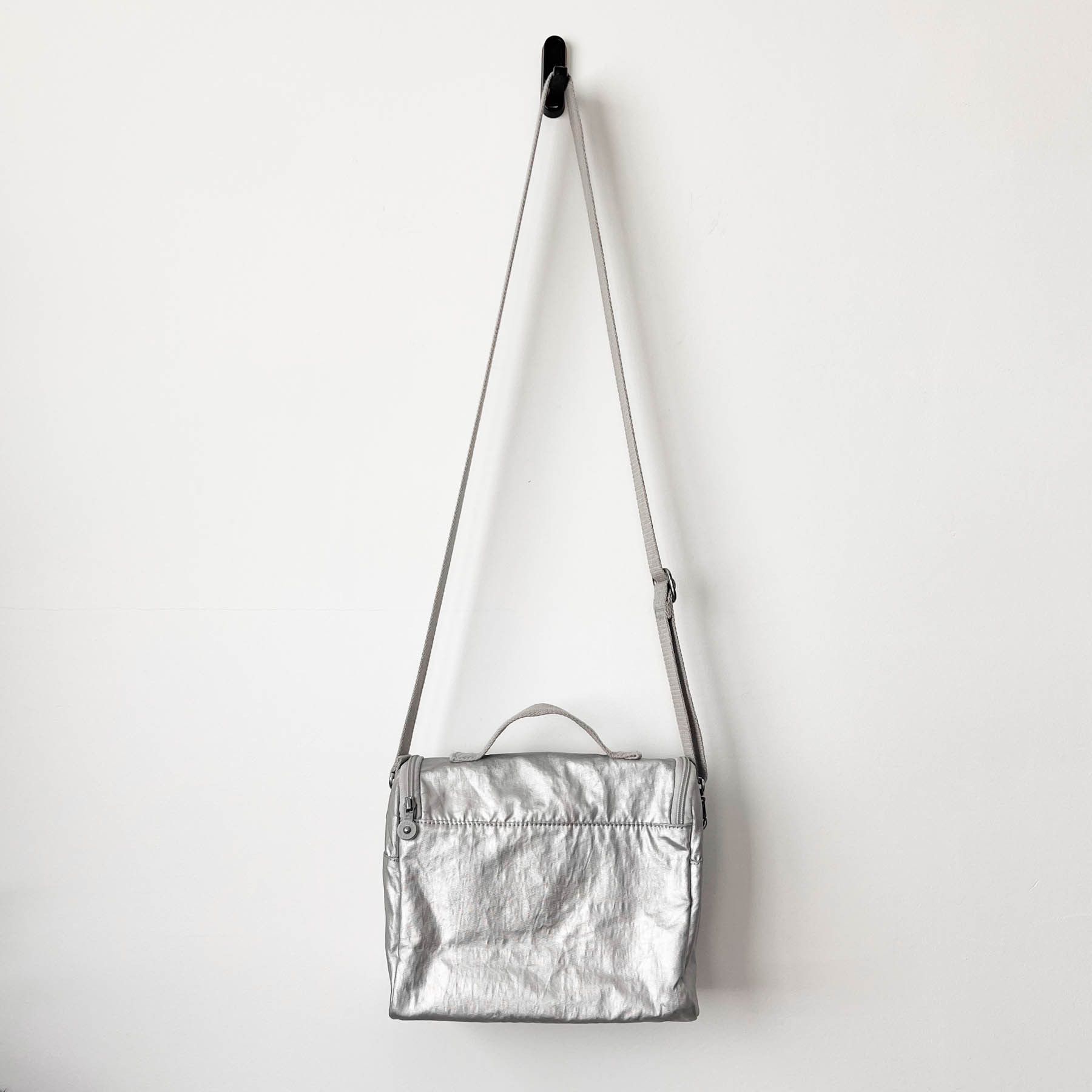Vintage Amazing Vintage Kipling Silver Shoulder Bag Size ONE SIZE - 7 Thumbnail