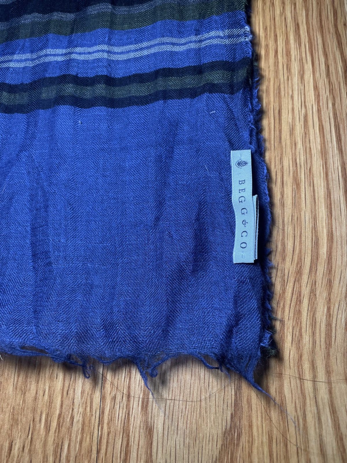 Begg x Co BEGG & Co. Cashmere Scarf Shawl Stripped Blue Size ONE SIZE - 5 Thumbnail