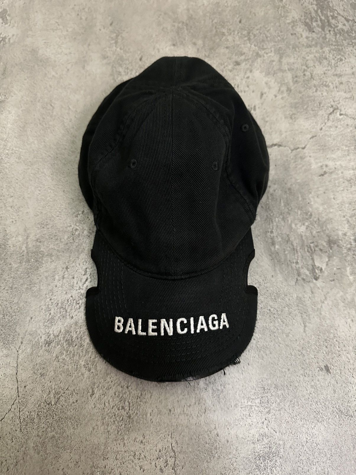 Balenciaga Balenciaga 🚫$OLD🚫Notch Logo Cotton Baseball Cap Size ONE SIZE - 2 Thumbnail