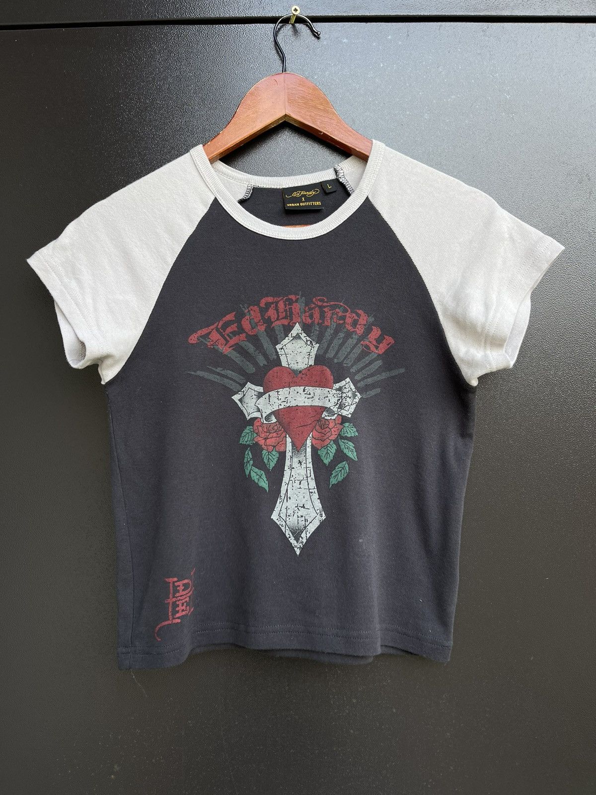 Ed Hardy Ed Hardy UO Exclusive Grey & Black Raglan Baby T-Shirt Size L / US 10 / IT 46 - 3 Thumbnail