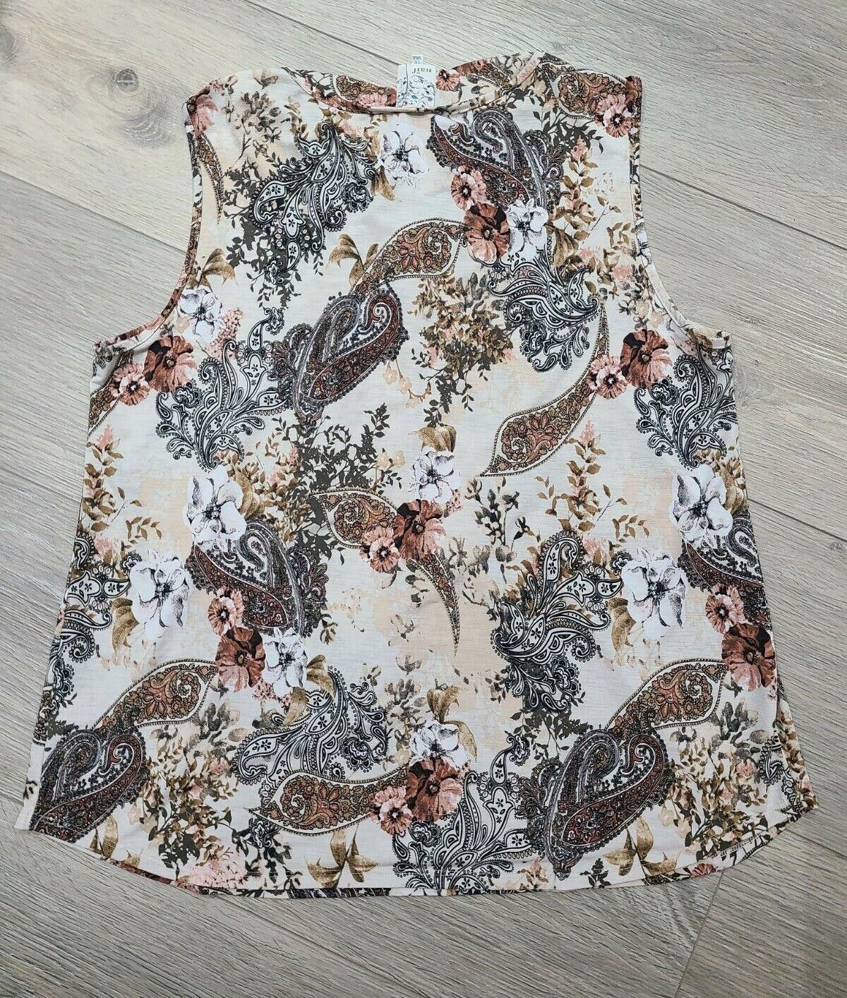 narifuri Naif Top 1x Plus Size V Neck Criss Cross Stretch Floral Size XL / US 12-14 / IT 48-50 - 2 Thumbnail