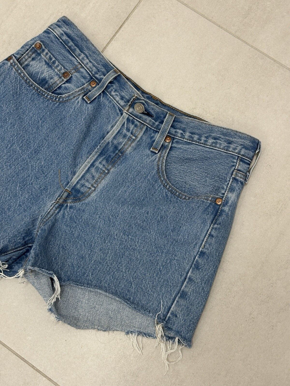 Levi's Levis 501 Womens Denim Blue Shorts Size 28 Size 28" / US 6 / IT 42 - 4 Thumbnail
