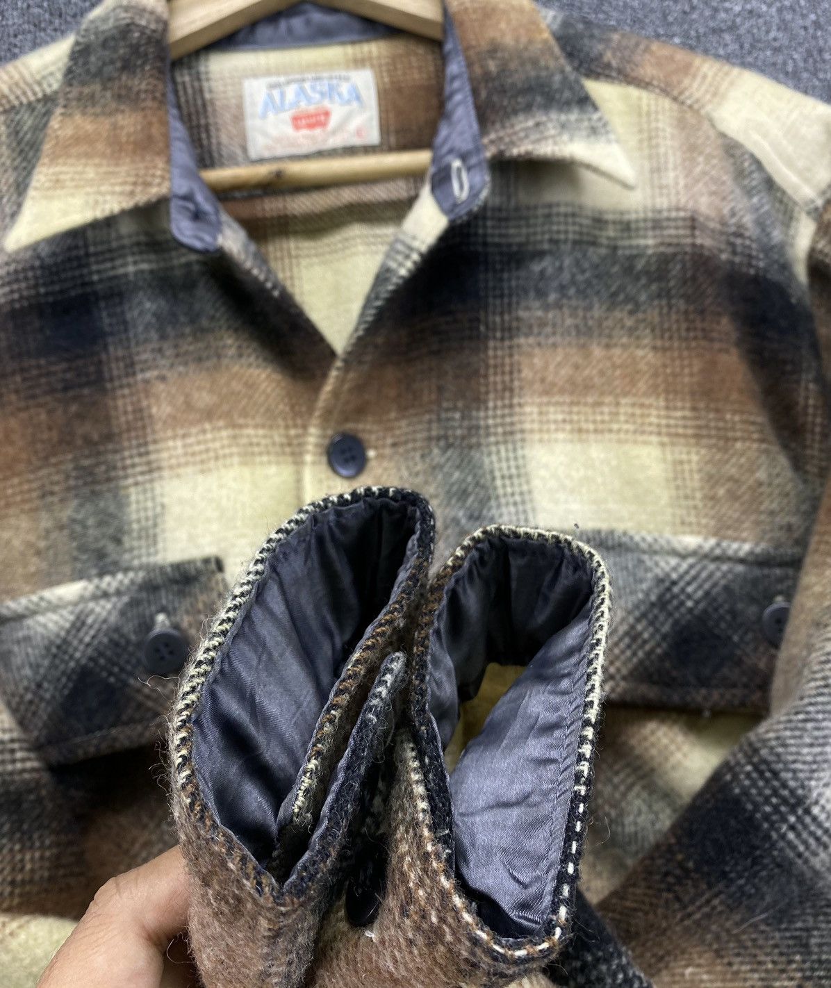 Flannel Vintage Levis Alaska Shadow Plaids Shirts Button Ups Flannel Size US L / EU 52-54 / 3 - 11 Thumbnail