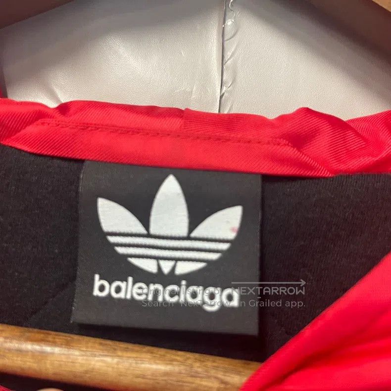 Balenciaga Balenciaga Red New York Stock Exchange ultra-heavyweight e Size US M / EU 48-50 / 2 - 4 Thumbnail