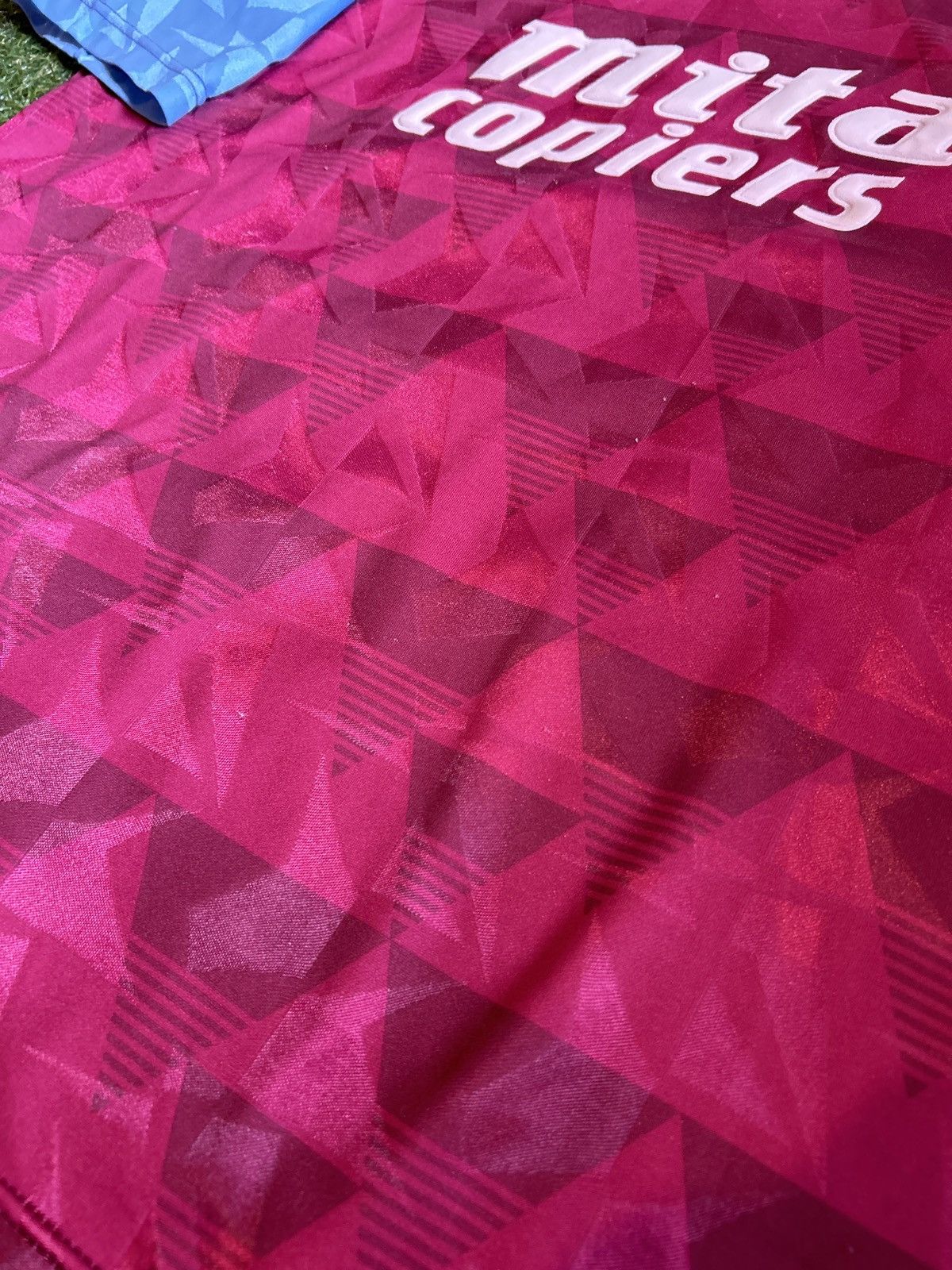 Umbro 91/92 Aston Villa FC Home Shirt Size US XL / EU 56 / 4 - 9 Thumbnail