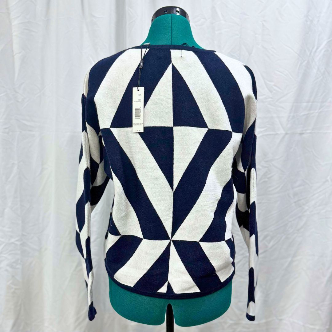 Other Tahari Blue and White Abstract Print Sweater | Sz S, NWT Size S / US 4 / IT 40 - 5 Thumbnail