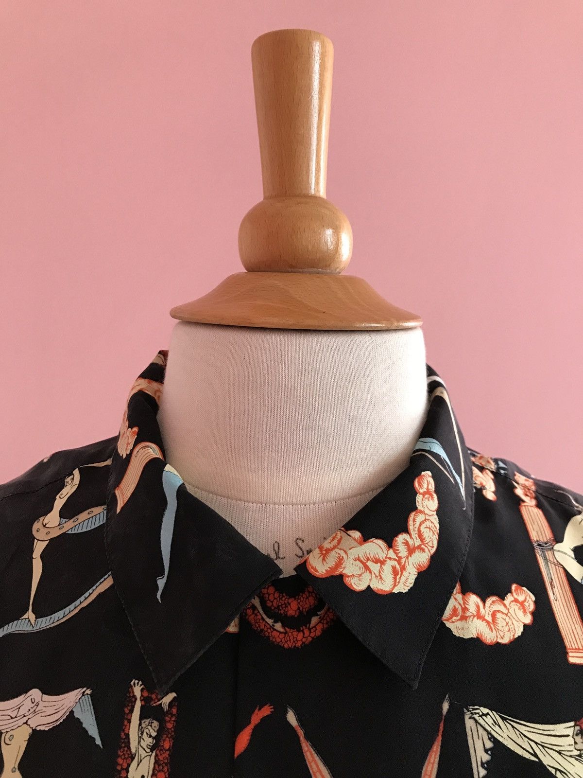 Supreme SS18 Supreme x Erté Art Déco Alphabet Silk Camp Collar Shirt Size US L / EU 52-54 / 3 - 7 Thumbnail