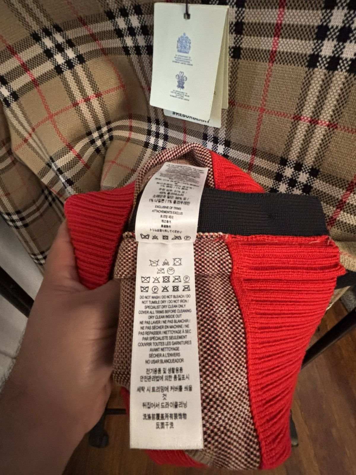 Burberry Burberry Nova Check Jacquard Sweater Authentic New Size L Size US L / EU 52-54 / 3 - 10 Thumbnail