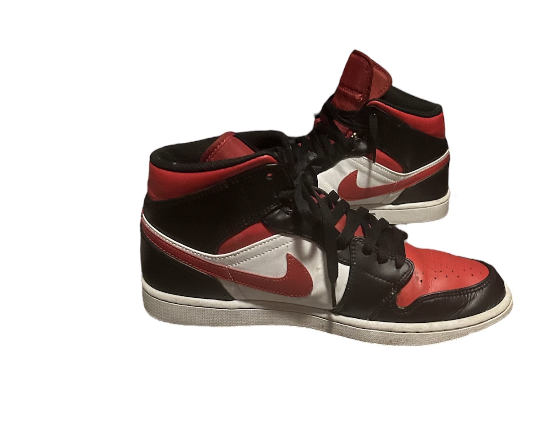 image of Jordan Brand 1 Mid "white/gym Red/black" Men's Shoe (Size 10)