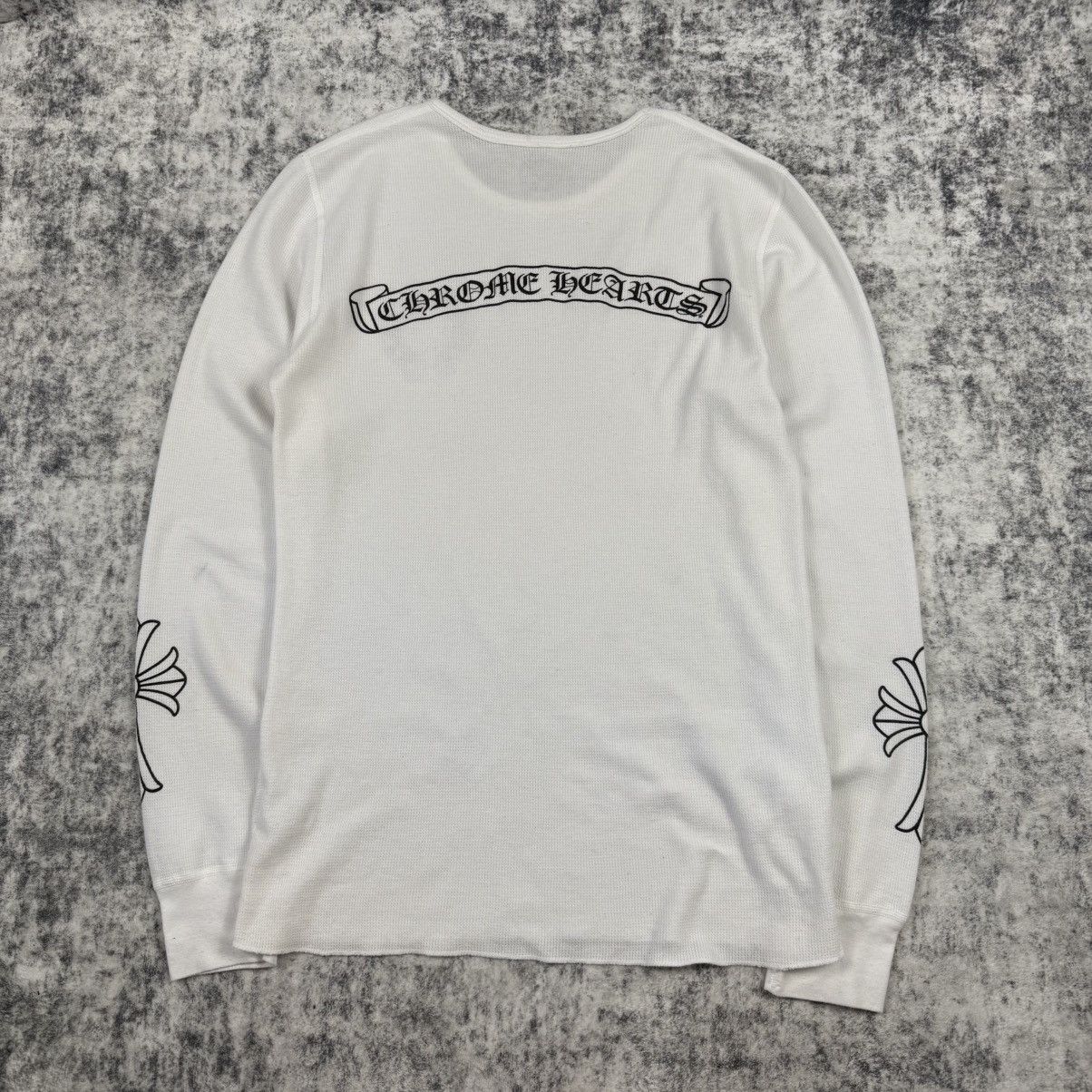 Chrome Hearts Chrome Hearts Horseshoe Cross Scroll Thermal ‘White’ L/S Size US M / EU 48-50 / 2 - 6 Thumbnail