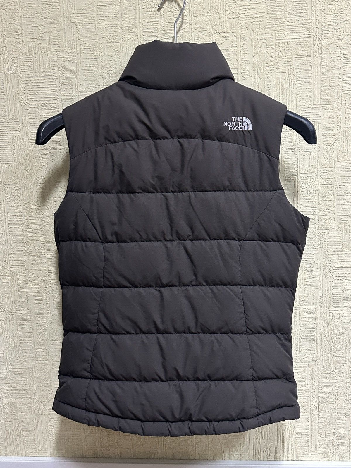 The North Face THE NORTH FACE 700 NUPTSE PUFFER VEST WOMEN BROWN SIZE XS Size XS / US 0-2 / IT 36-38 - 3 Thumbnail