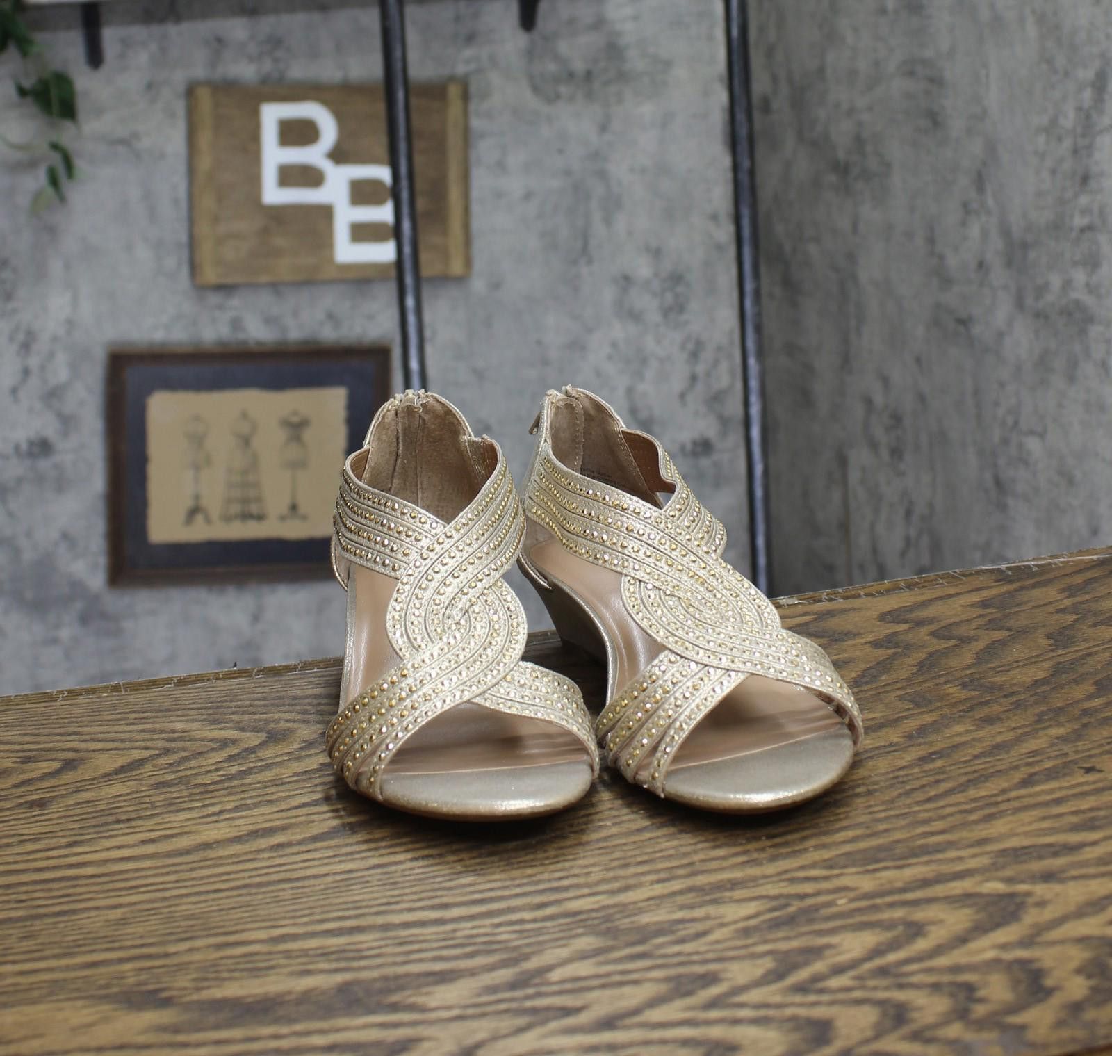 Style & Co Nwt Style & Co. Strappy Wedge Sandals Platino Gold 7.5m Size US 7.5 / IT 37.5 - 3 Thumbnail