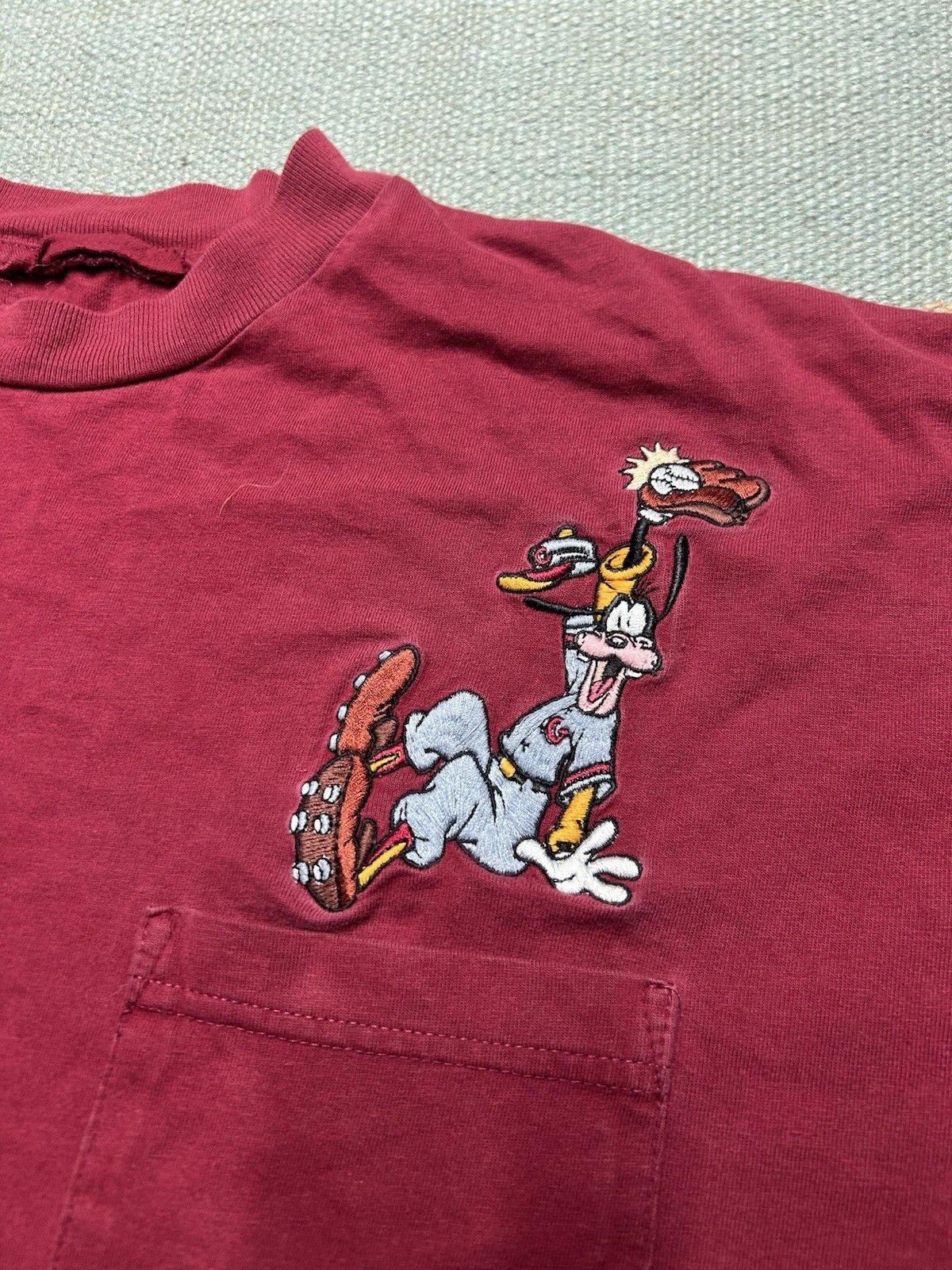 Vintage Vintage pocket t shirt goofy Disney cartoon embroidered XL Size US XL / EU 56 / 4 - 5 Thumbnail