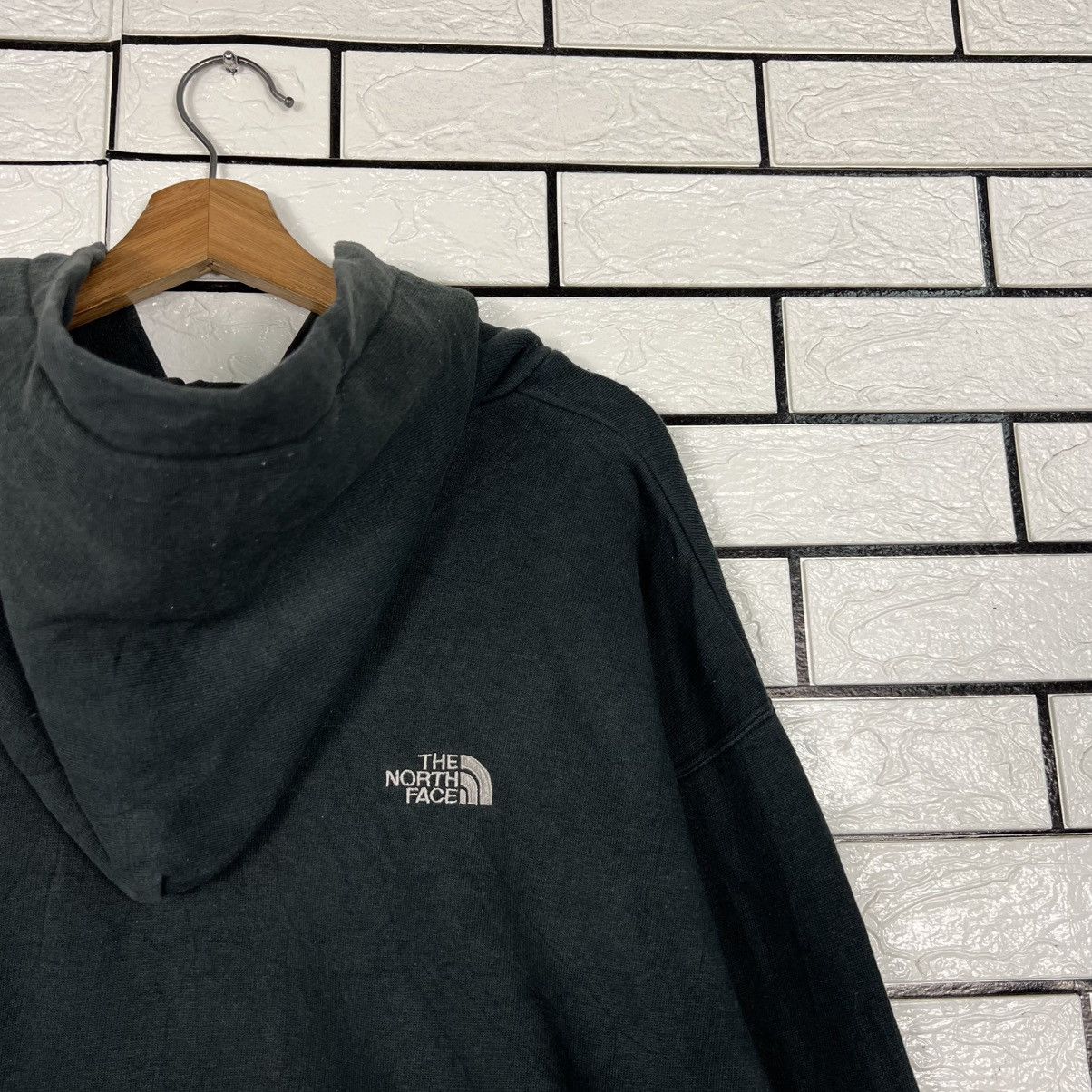 The North Face THE NORTH FACE Embroidered Logo Pullover Hoodies #4213-C192 Size US XXL / EU 58 / 5 - 18 Thumbnail