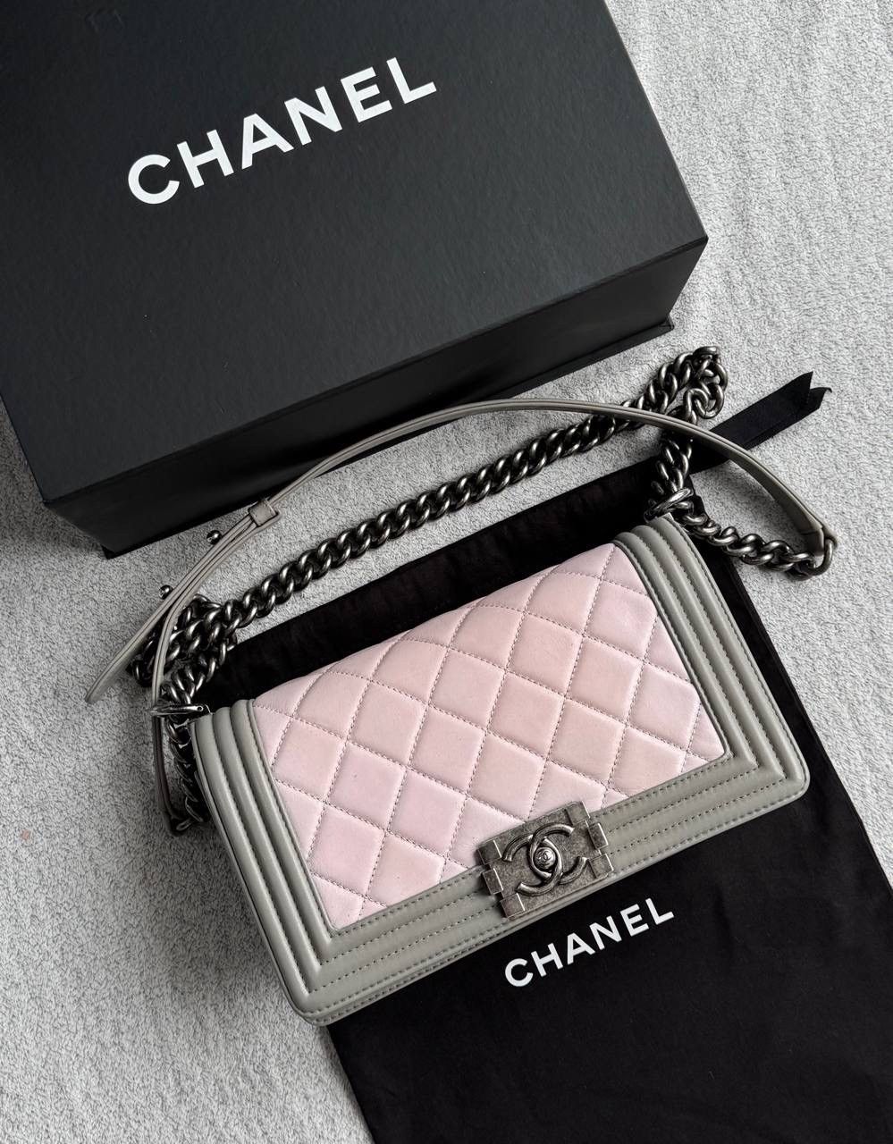 Chanel Chanel Ombre Boy Quilted Flap Bag Medium Size ONE SIZE - 2 Thumbnail