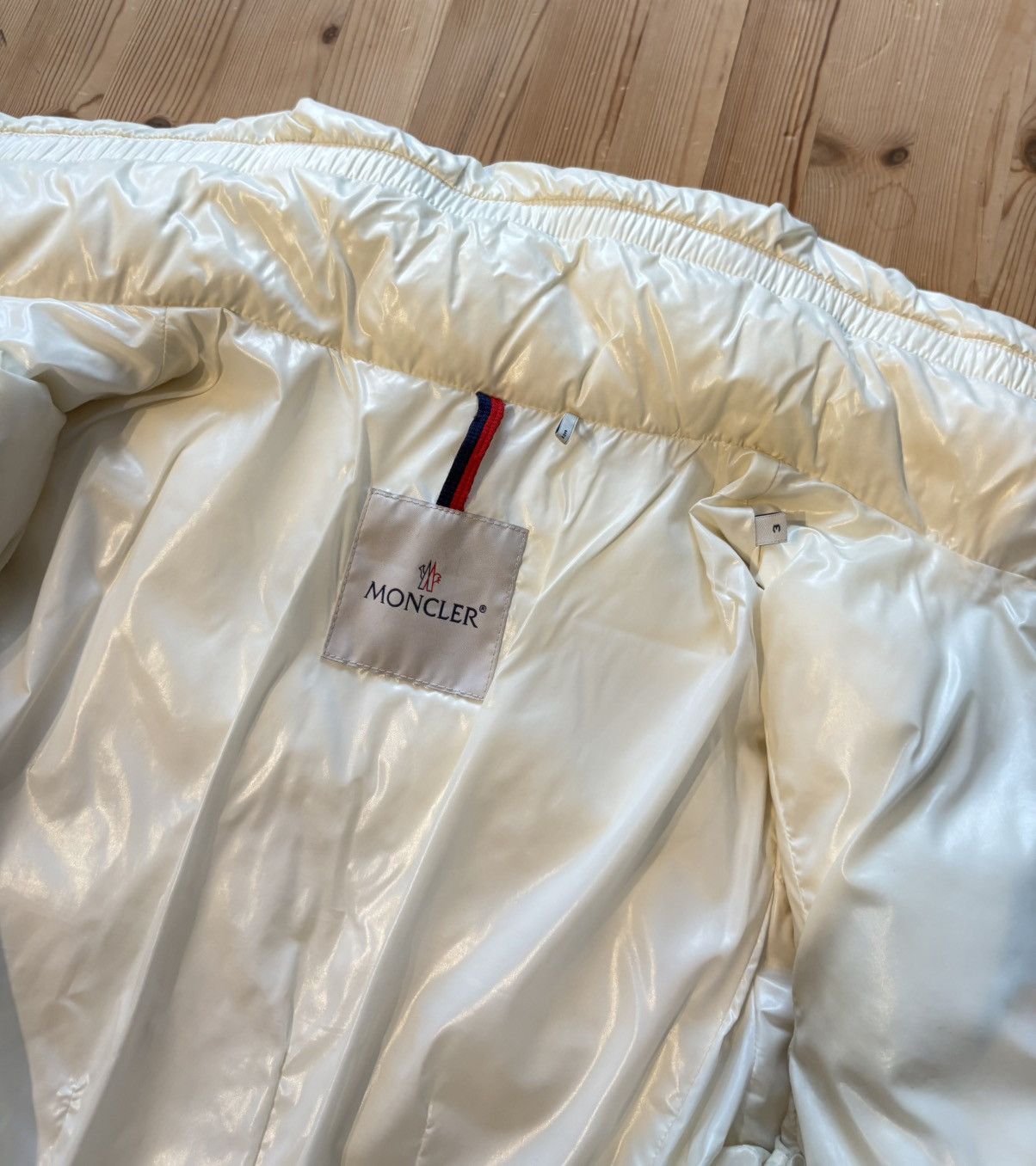 Moncler Moncler Daphne Jacket Size M / US 6-8 / IT 42-44 - 19 Thumbnail