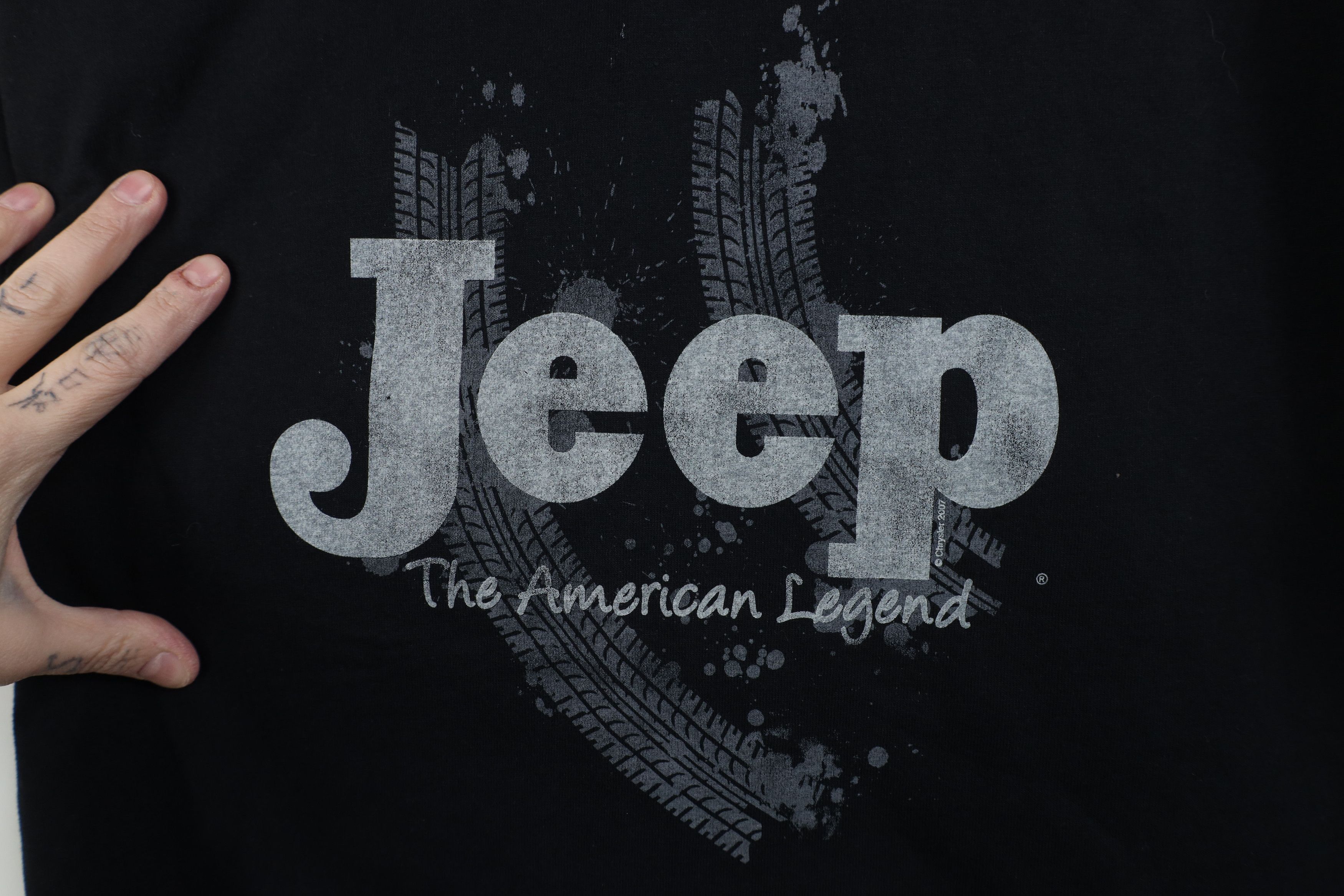 Vintage Vintage Y2K 2007 Chrysler Jeep The American Legend T-Shirt Size US M / EU 48-50 / 2 - 4 Thumbnail