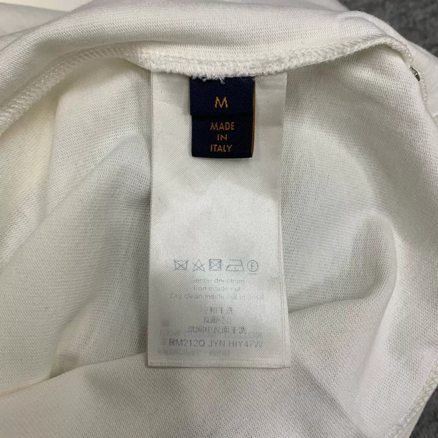 Louis Vuitton LV White Instruction Short-Sleeve Tee M Size US M / EU 48-50 / 2 - 5 Thumbnail