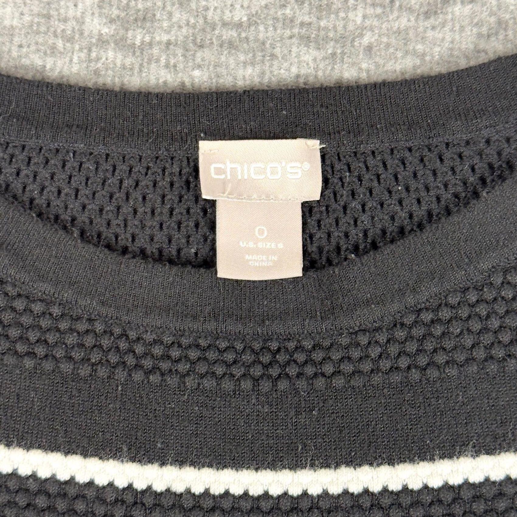 Vintage Chicos Sweater Womens Small Black White Stripe Textured Knit Long Sleeve Size S / US 4 / IT 40 - 2 Thumbnail