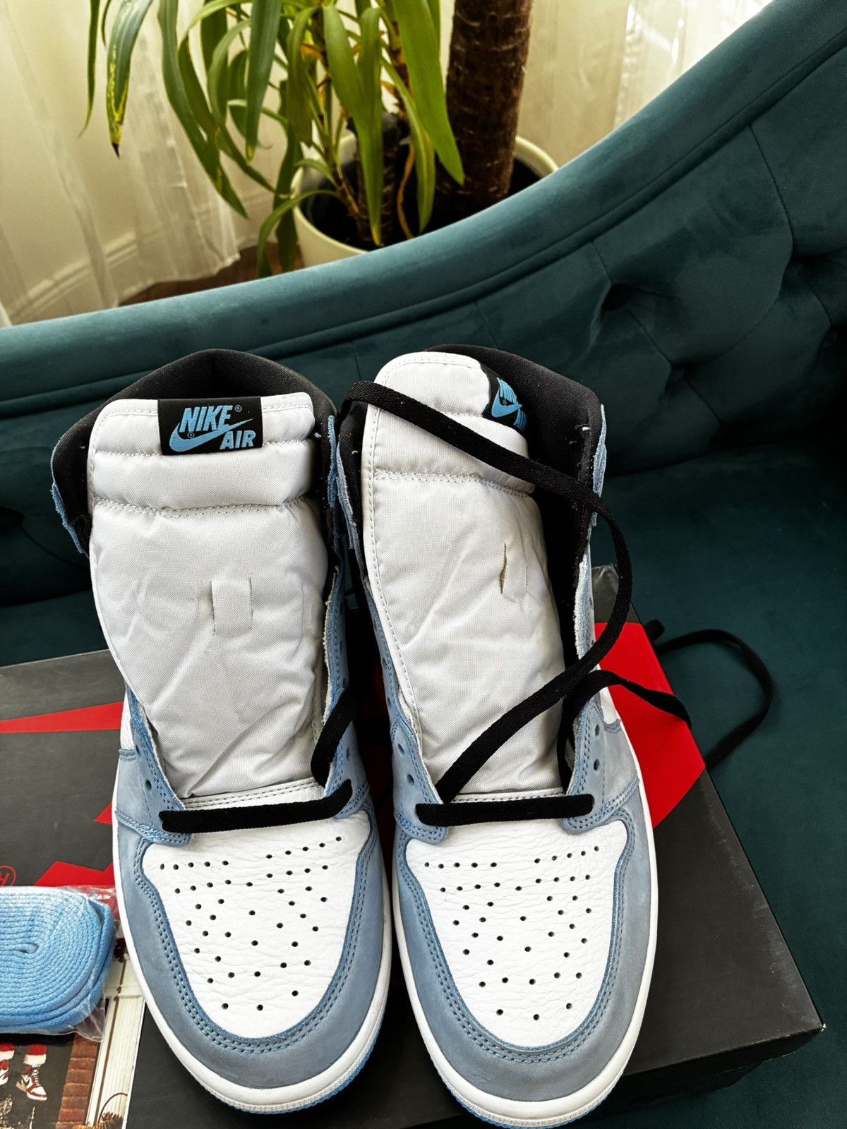 Jordan Brand Jordan 1 High UNC Size US 11 / EU 44 - 3 Thumbnail