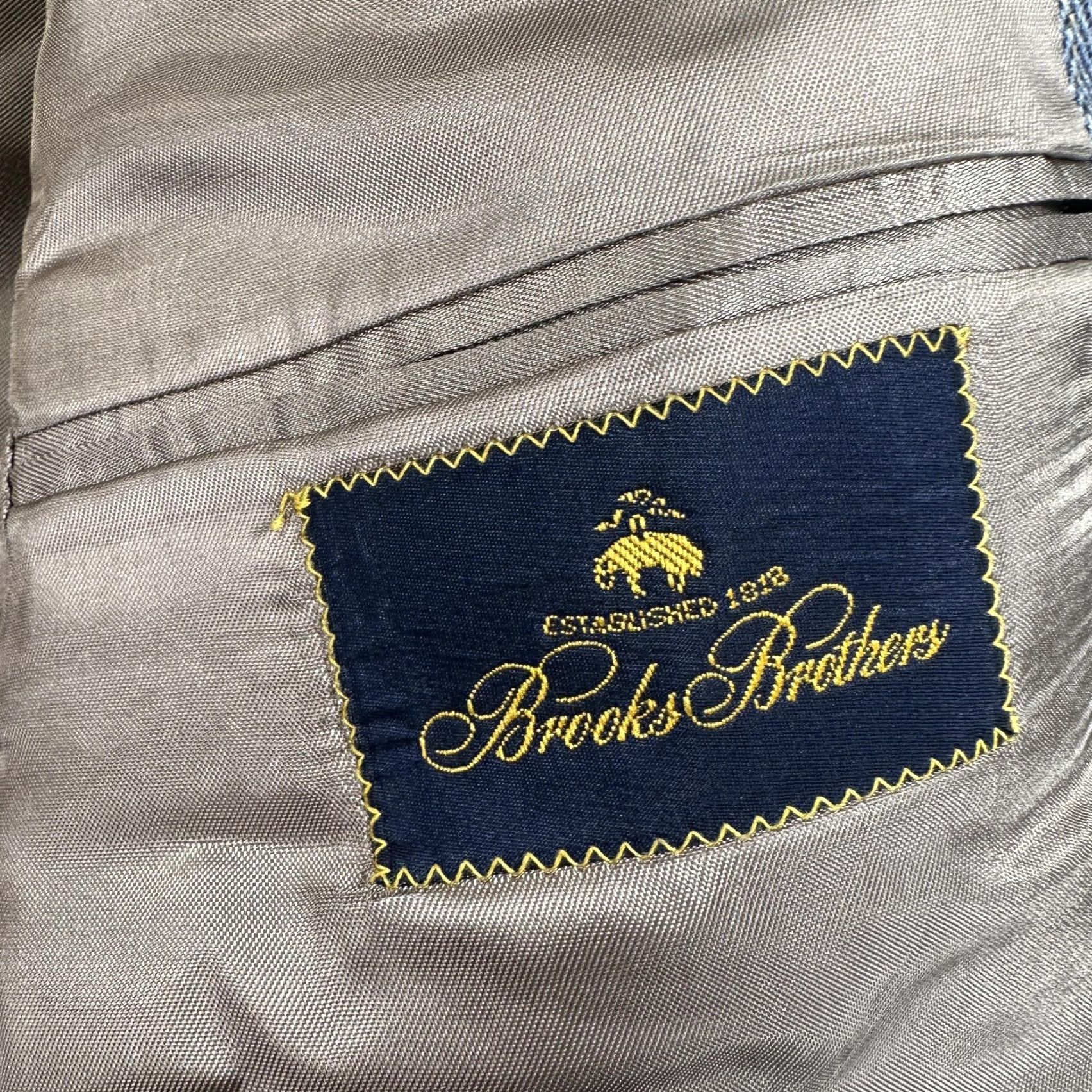 Brooks Brothers VINTAGE Brooks Brothers Blazer Sport Coat Mens 43 Gray Herringbone Tweed Made USA Size 46R - 7 Thumbnail