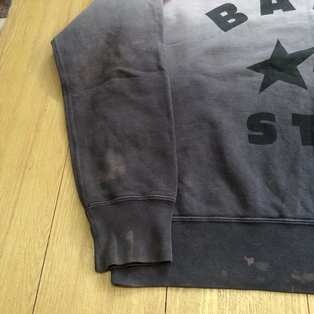 Bape Gradient Bape Sta Crewneck Size US M / EU 48-50 / 2 - 9 Thumbnail