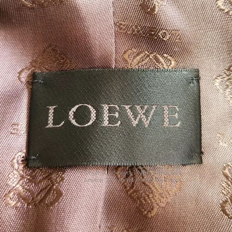 Loewe Loewe The sheepskin coat has a detachable collar Size XS / US 0-2 / IT 36-38 - 5 Thumbnail