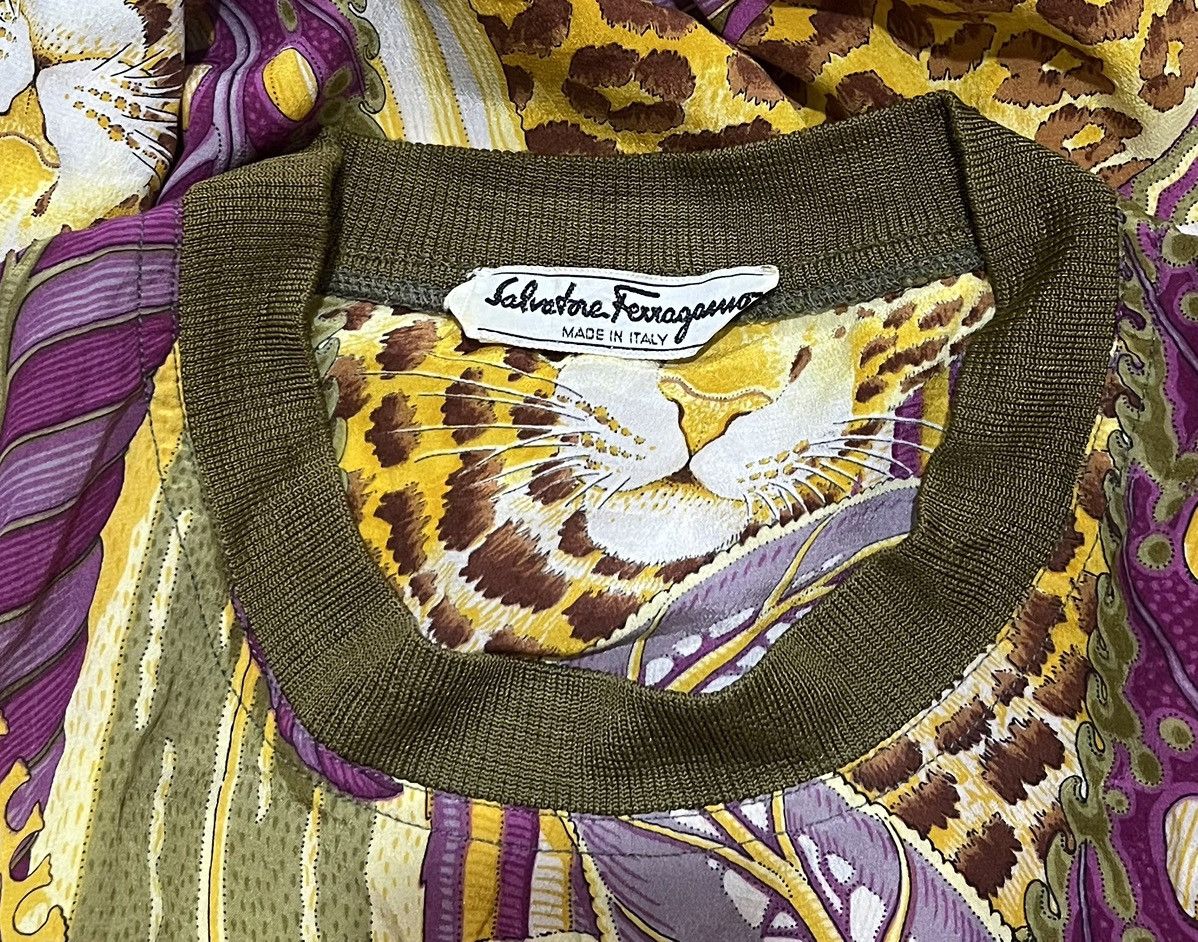 Salvatore Ferragamo Vintage salvatore ferragamo printed flowy leopard sweatshirt Size US S / EU 44-46 / 1 - 5 Thumbnail