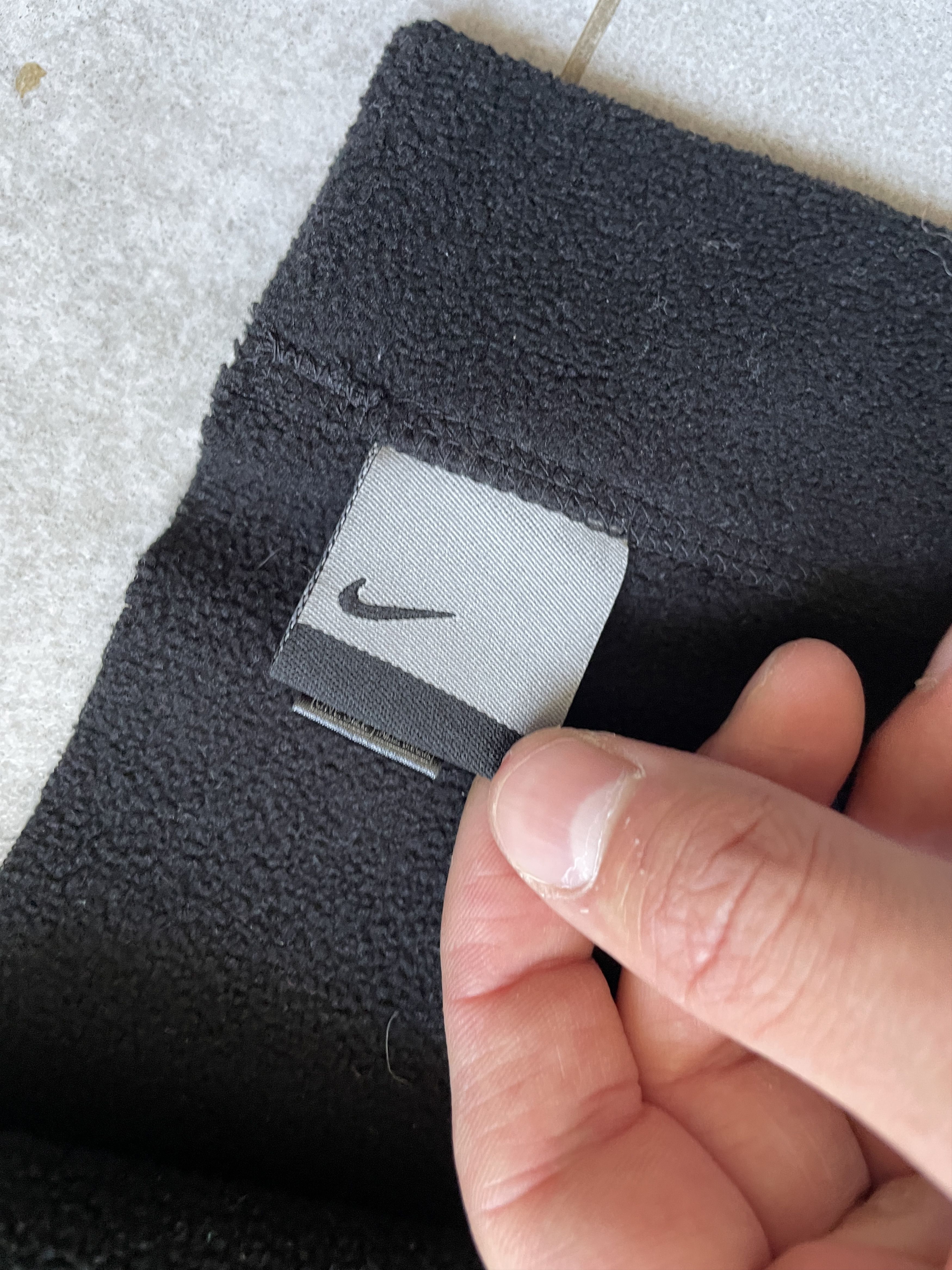 Nike VINTAGE NIKE Y2K BLACK FLEECE SCARF Size ONE SIZE - 3 Thumbnail