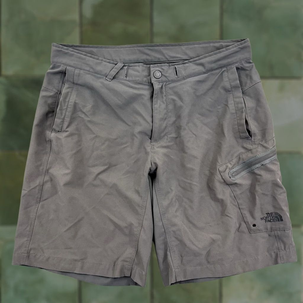 The North Face The North Face Shorts Mens 36 Gray Outdoor Hiking Casual Stretch Zip Light 10” Size US 36 / EU 52 - 1 Thumbnail