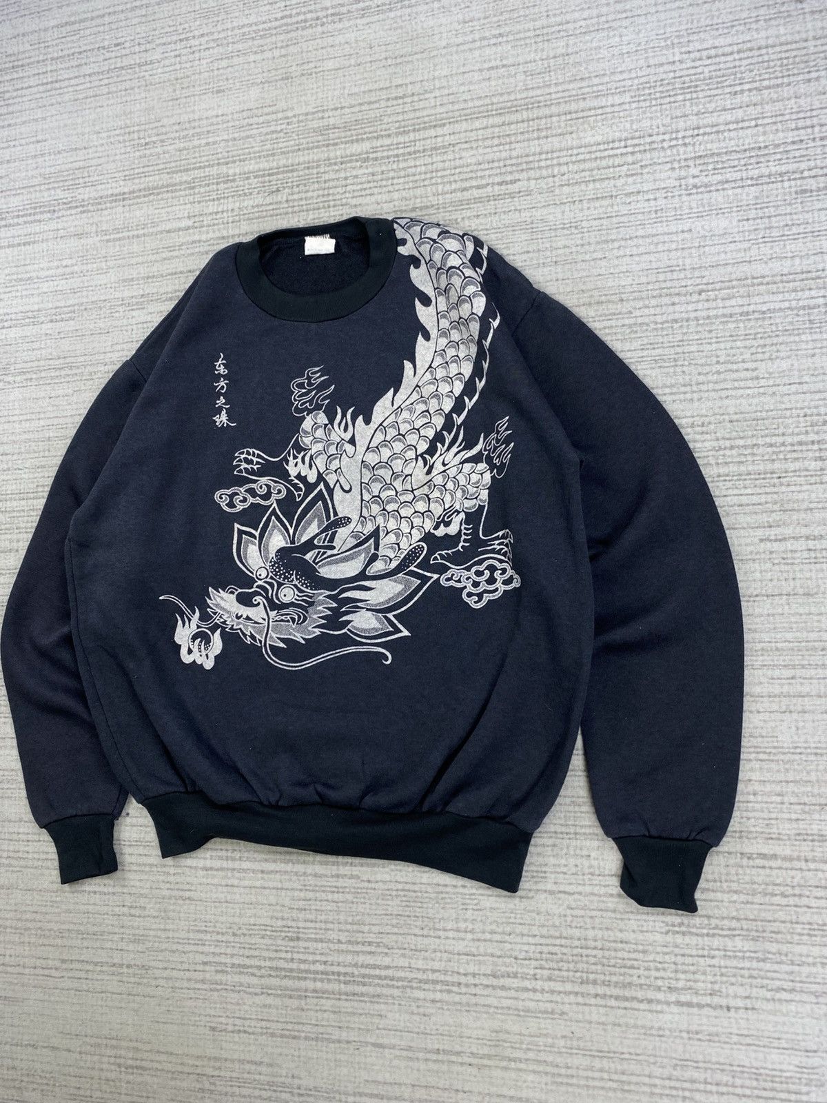 Vintage Vintage 80s Rambo Rare Dragon Printed Sweatshirt Size US M / EU 48-50 / 2 - 4 Thumbnail
