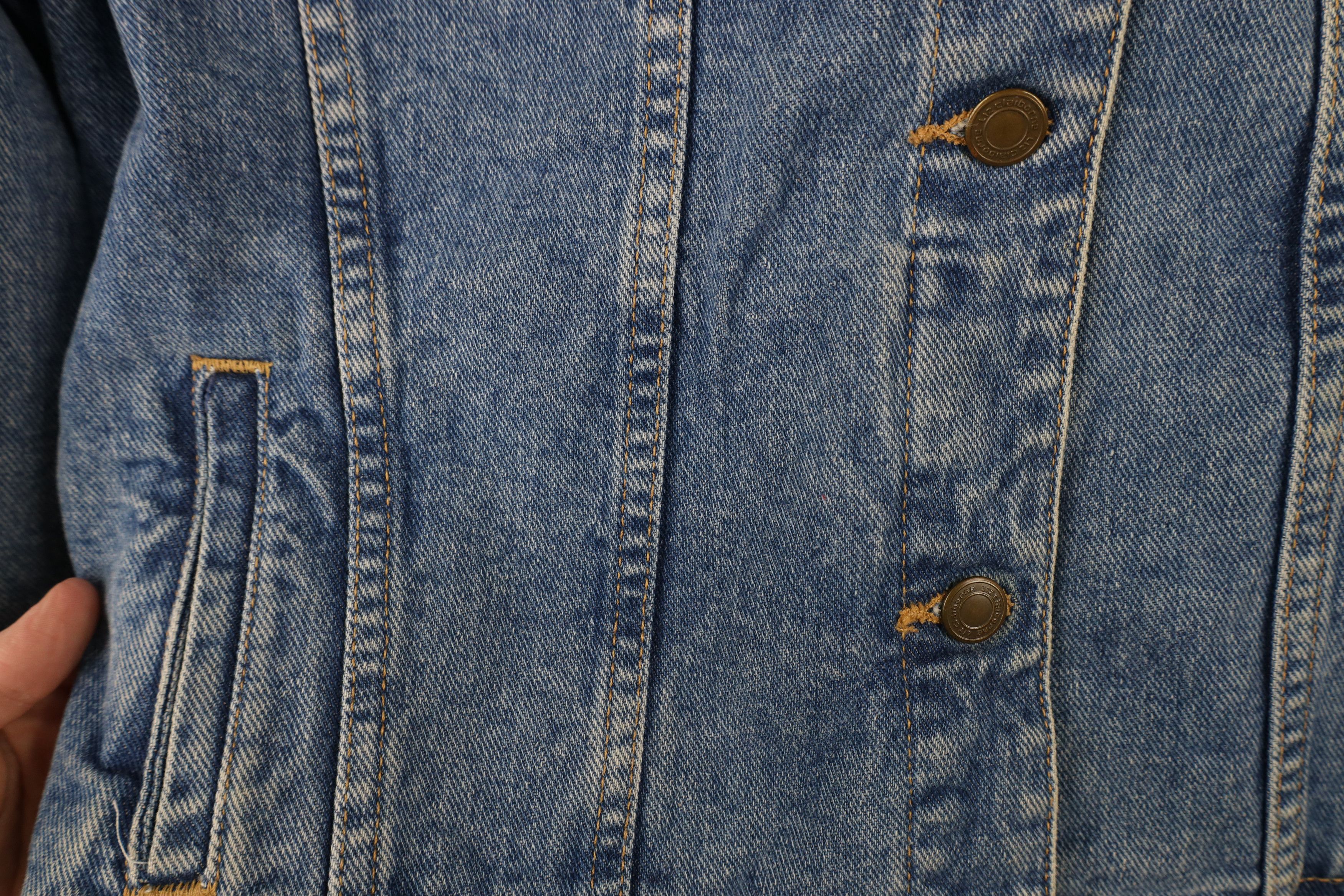 Vintage Vintage 90s Streetwear Distressed Denim Jean Trucker Jacket Size L / US 10 / IT 46 - 4 Thumbnail