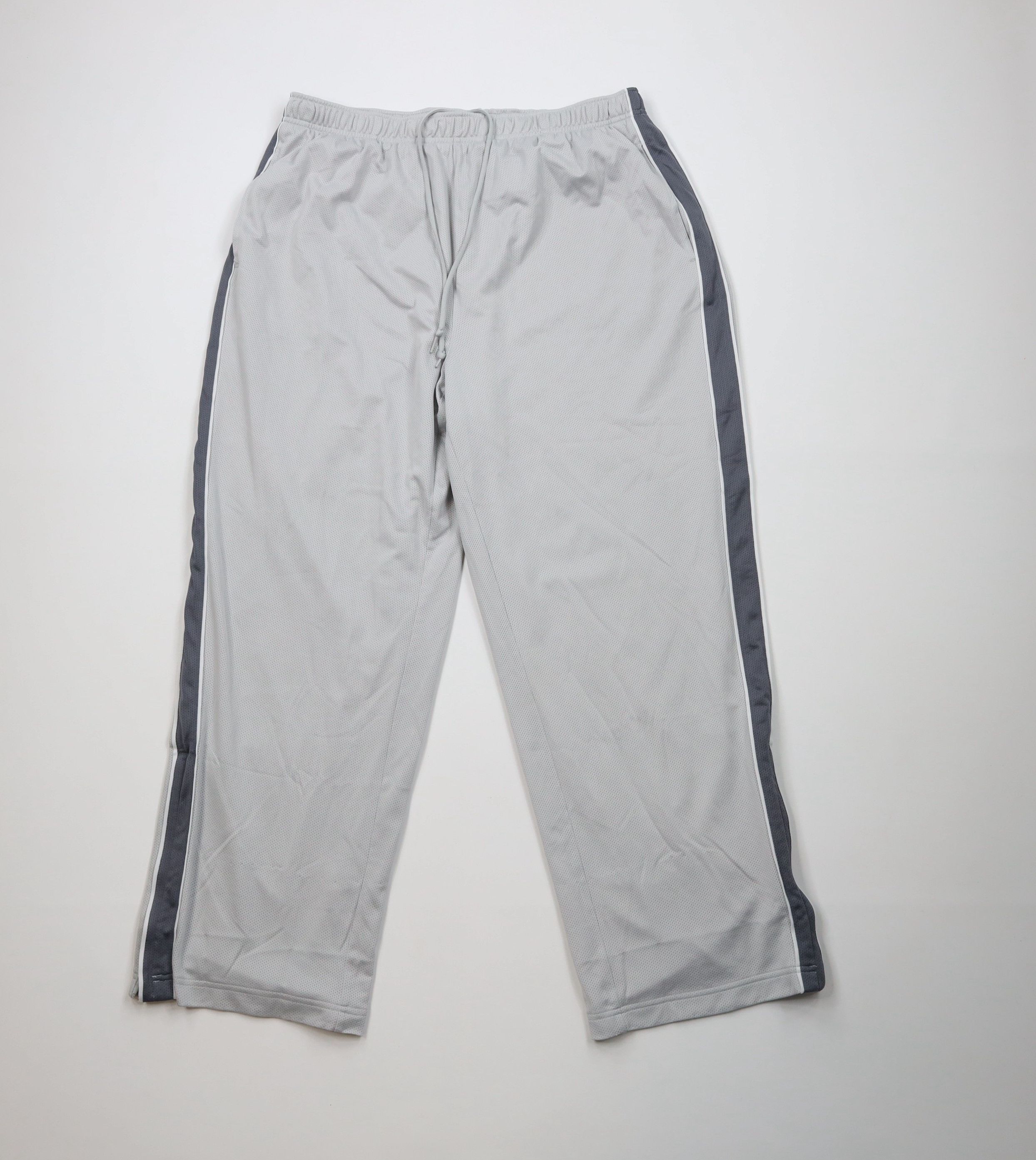 Vintage Vintage 90s Streetwear Block Mesh Knit Wide Leg Pants Gray Size US 38 / EU 54 - 1 Thumbnail