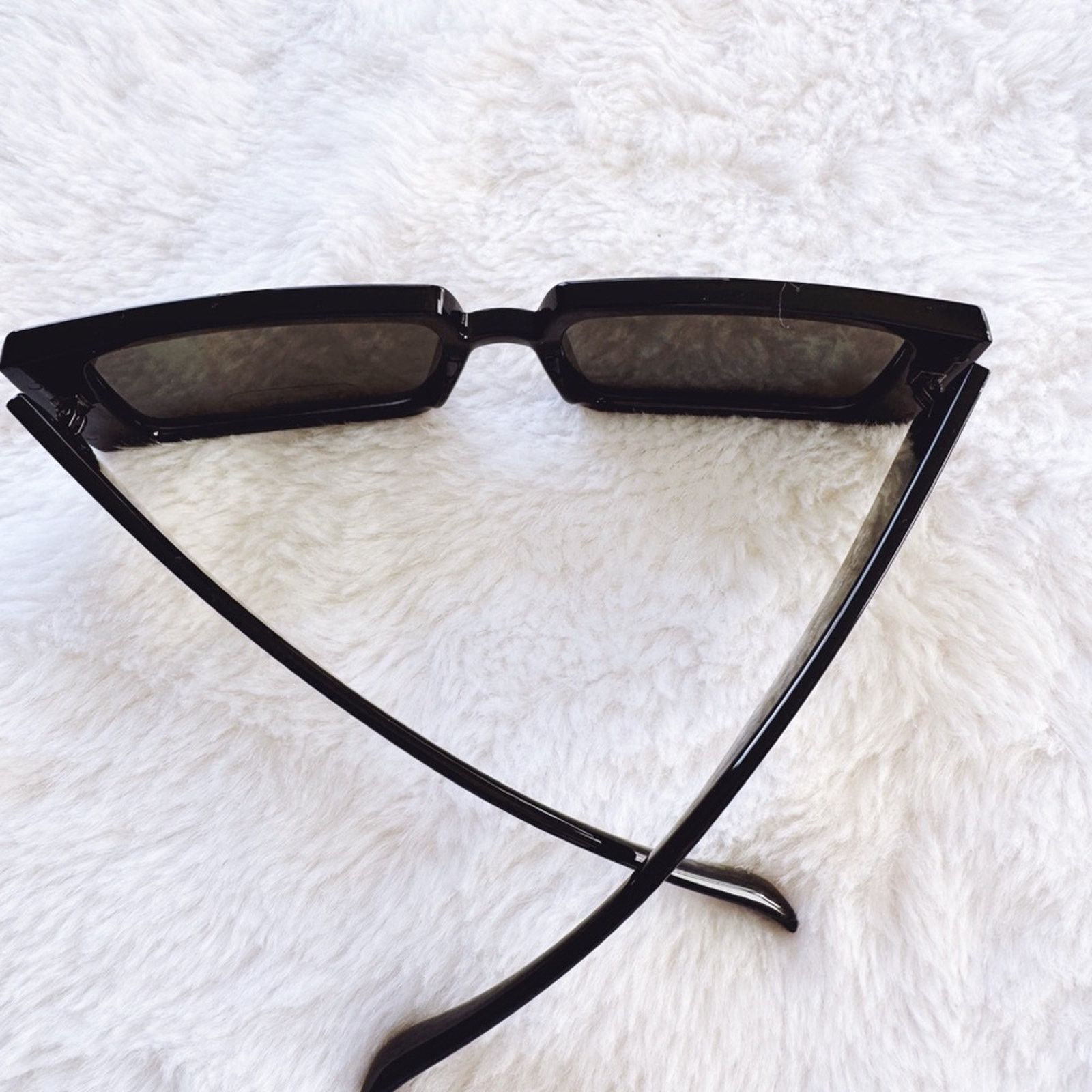 Other Abigail Black w/ Green Tint Rectangular Sunglasses Size ONE SIZE - 10 Thumbnail
