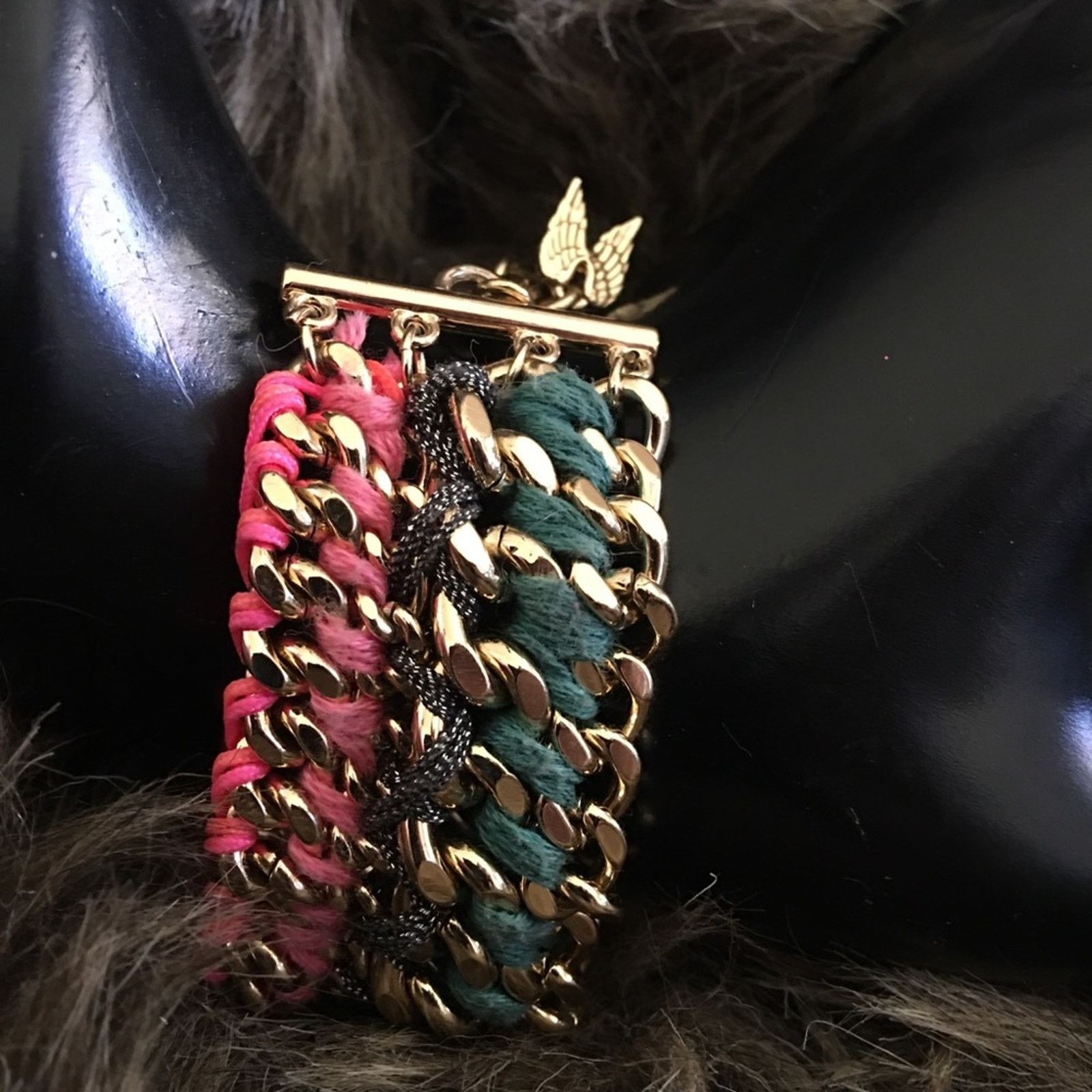 Jewelry Ribbon woven gold tone chain bracelet wing charm Size ONE SIZE - 2 Thumbnail
