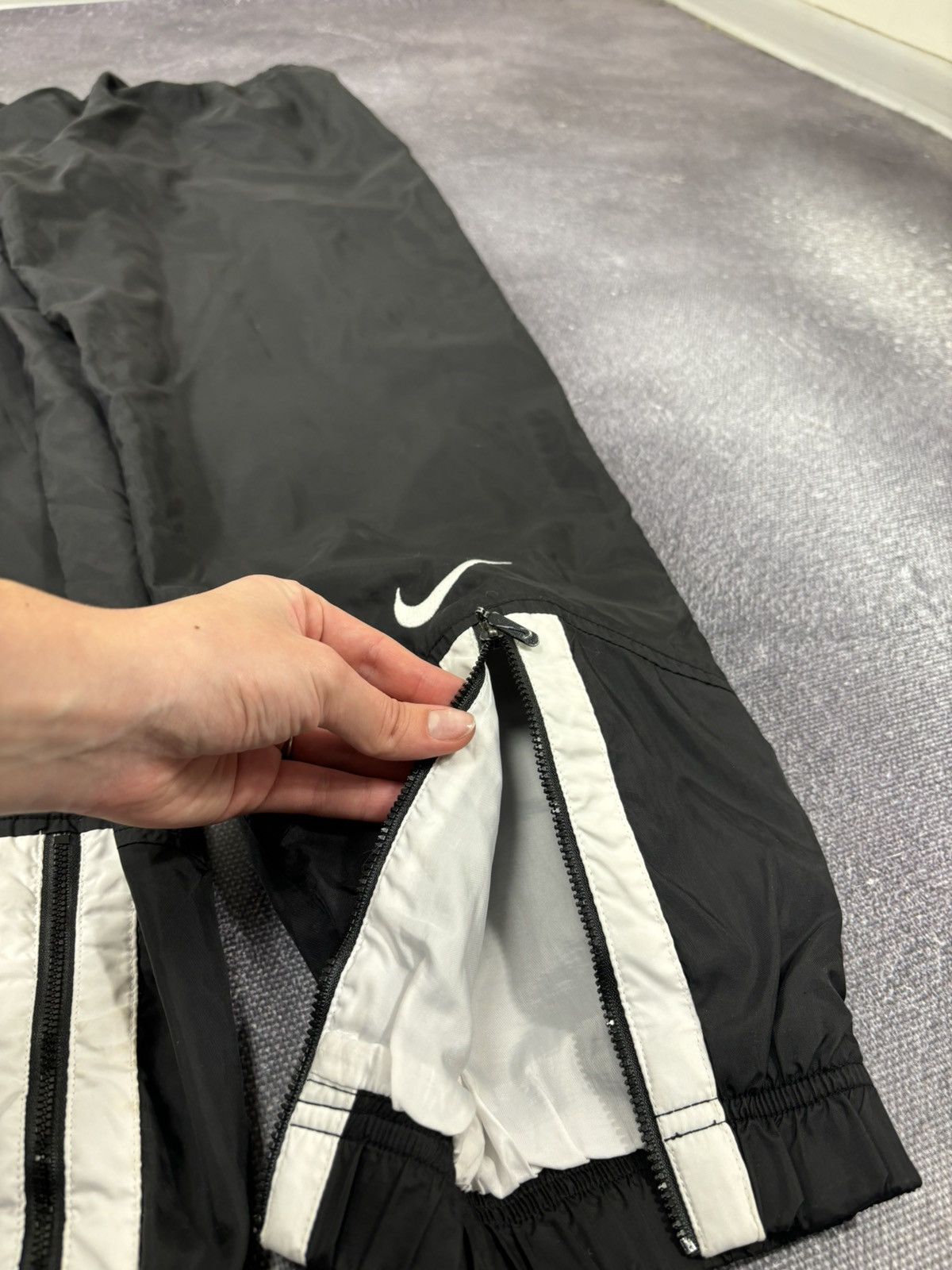 Nike Vintage 90s Nike Y2K Double Swoosh Hype Nylon Track Pants Size US 32 / EU 48 - 17 Thumbnail