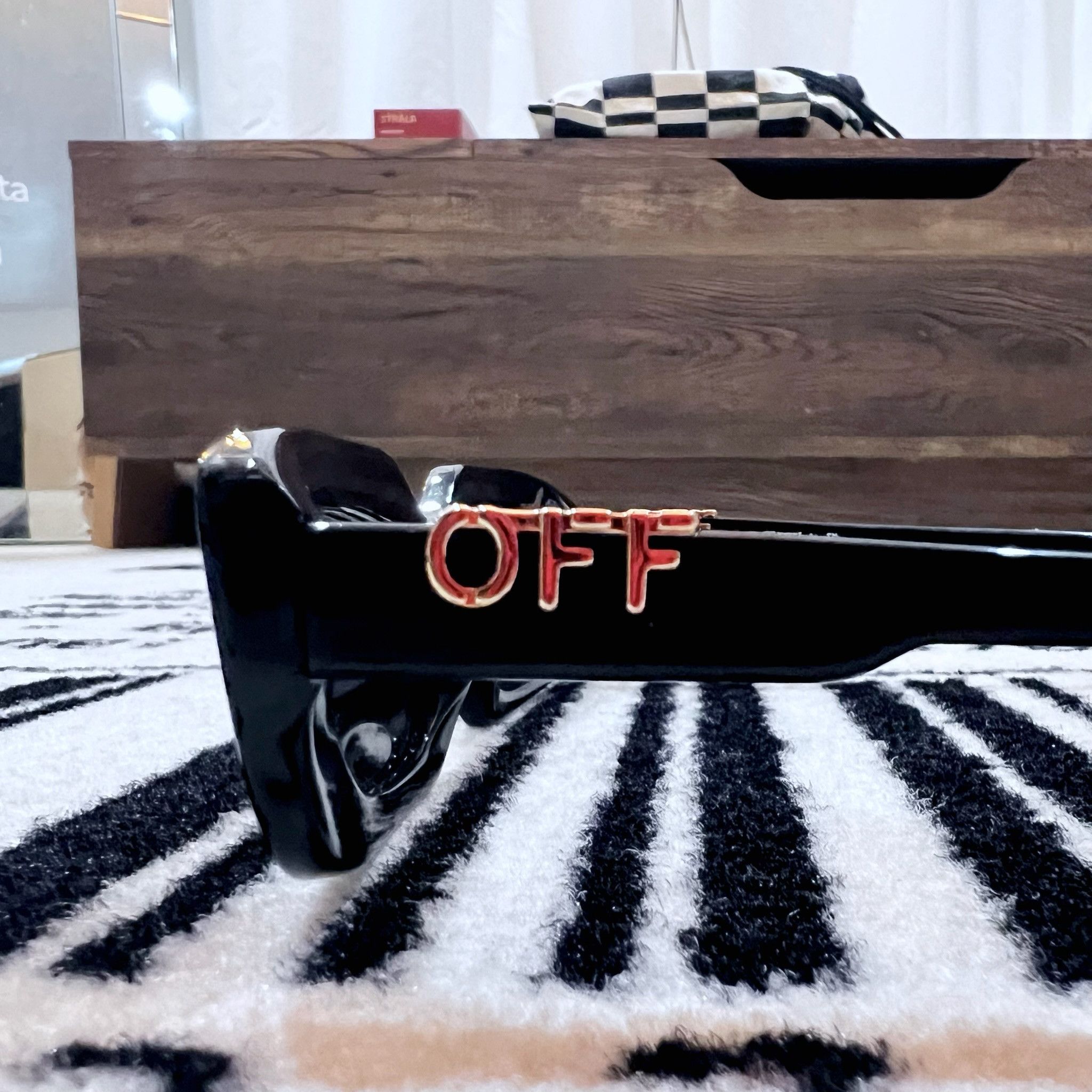 Off-White Off-White 52mm Renton Rectangle Off Logo on Arms Sunglasses Size ONE SIZE - 6 Thumbnail