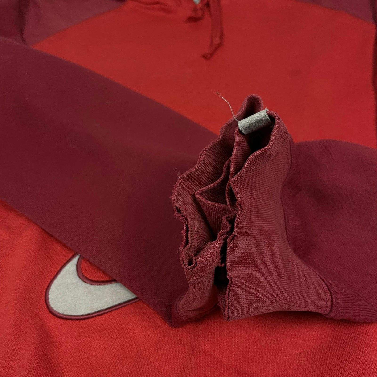 Nike × Vintage Nike Red Fleece Swoosh Raglan Sleeve Pullover Hoodie L Size L / US 10 / IT 46 - 8 Thumbnail