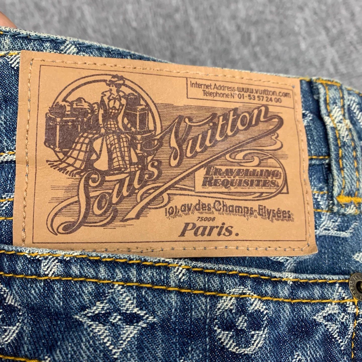 Louis Vuitton LV All Over Monogram Cropped Jeans 40 95 New Size 28" / US 6 / IT 42 - 4 Thumbnail
