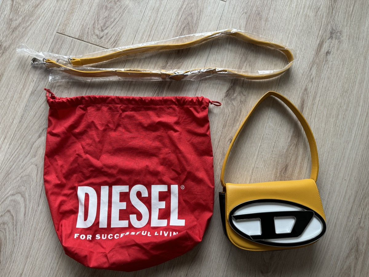 image of Diesel 1Dr Leather Shoulder Bag in Black, Women's