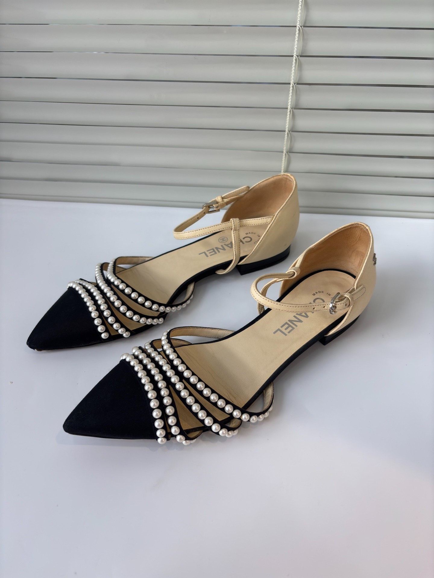 Chanel Chanel Pearl Pointed Flat Shoes Size US 8 / IT 38 - 1 Thumbnail