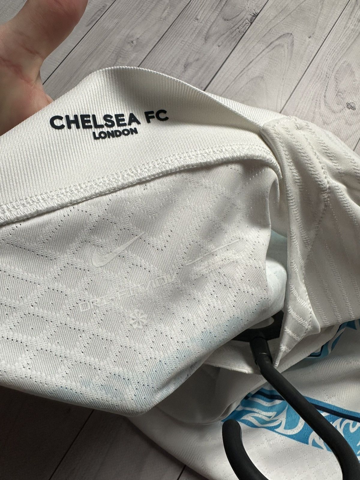Chelsea Soccer × Nike Chelsea Nike soccer jersey size XL away Size US XL / EU 56 / 4 - 10 Thumbnail