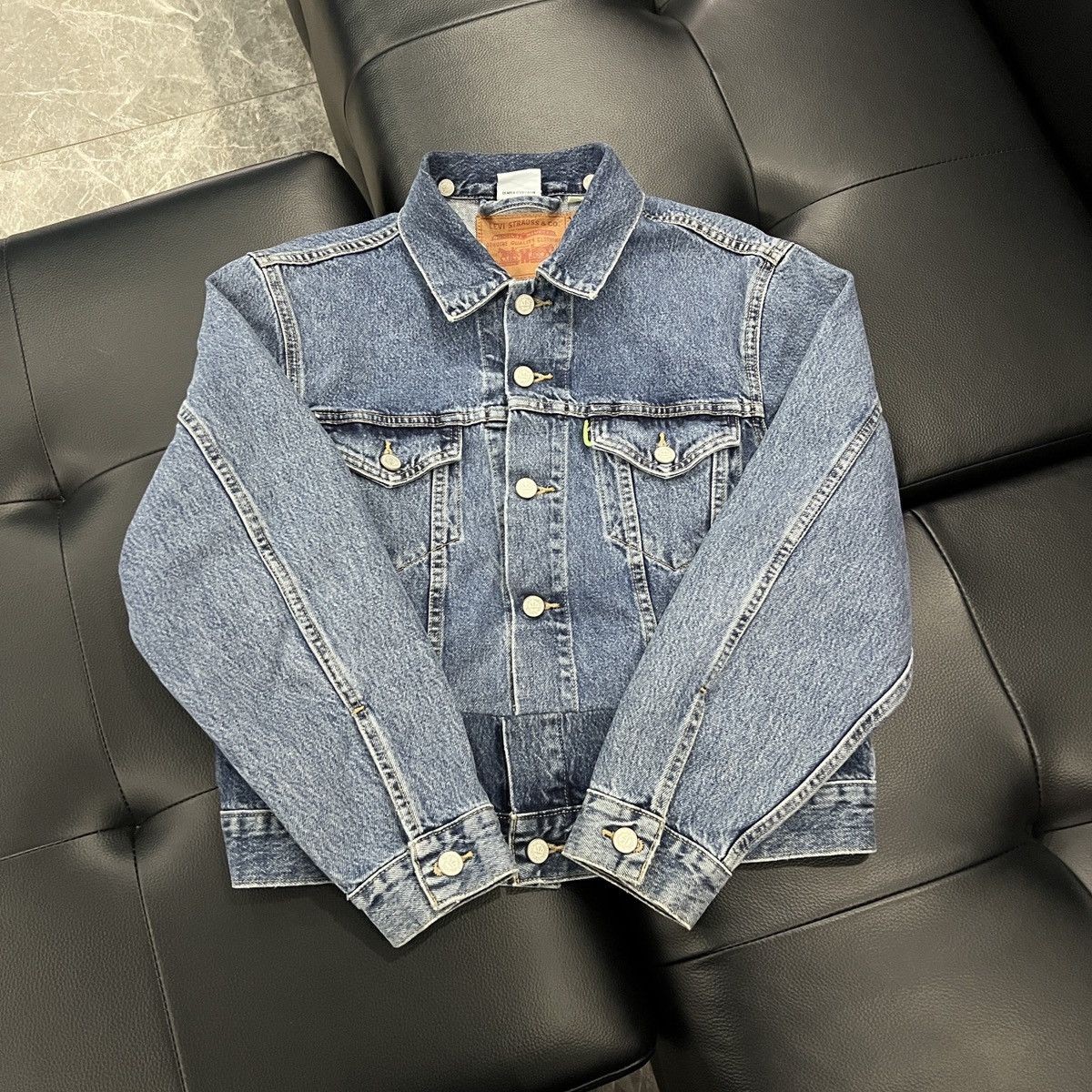 Levi's × Vetements Vetements Size US L / EU 52-54 / 3 - 3 Thumbnail