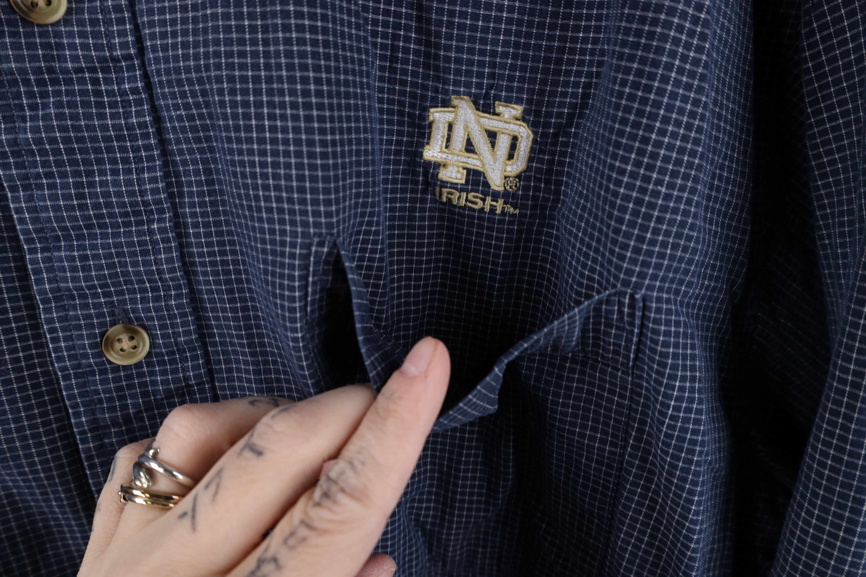 Vintage Vintage 90s Spell Notre Dame University Button Down Shirt Size US M / EU 48-50 / 2 - 5 Thumbnail