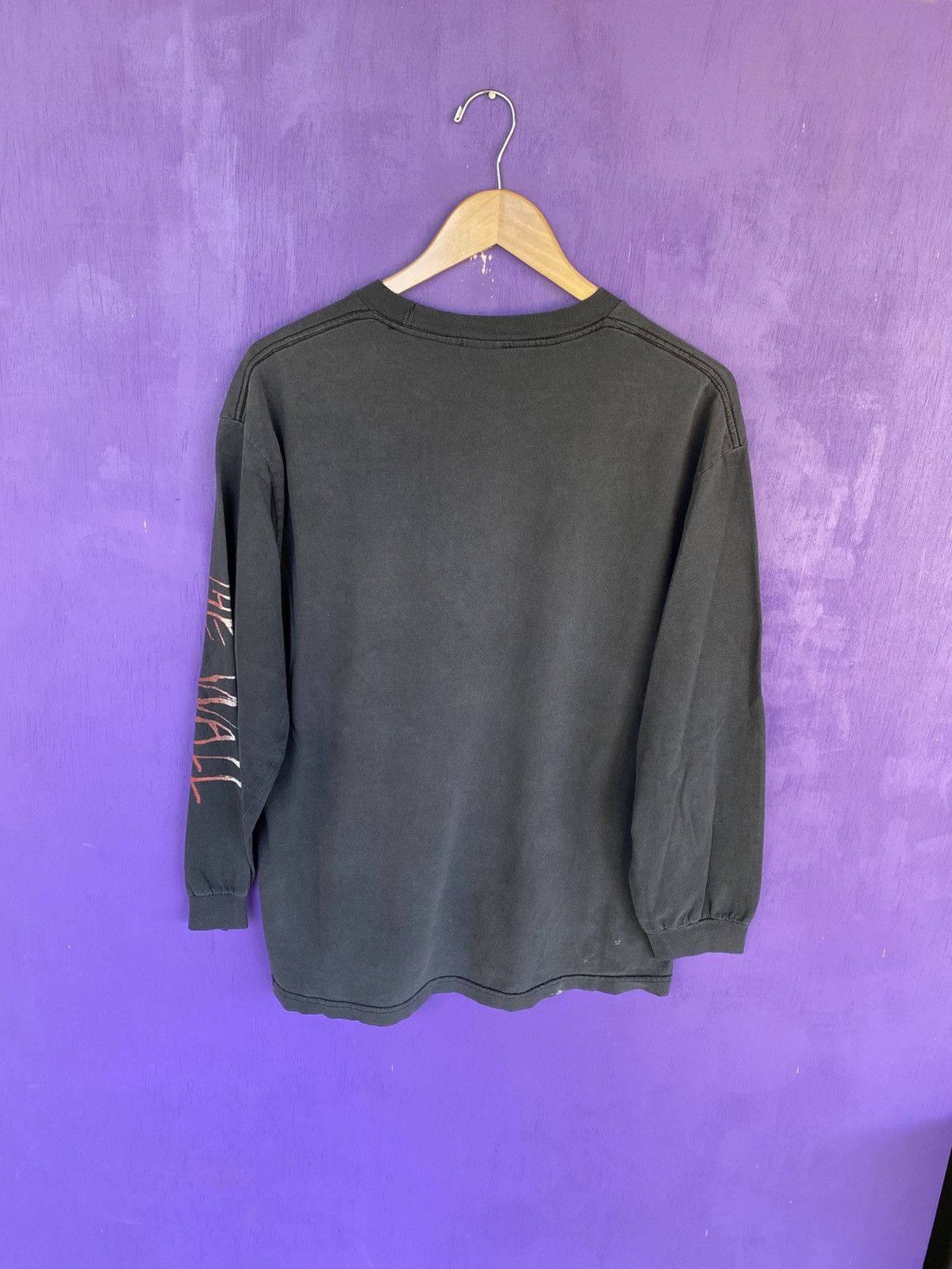 Band Tees Vintage early 00s Pink floyd the wall faded long-sleeve Size US L / EU 52-54 / 3 - 2 Thumbnail