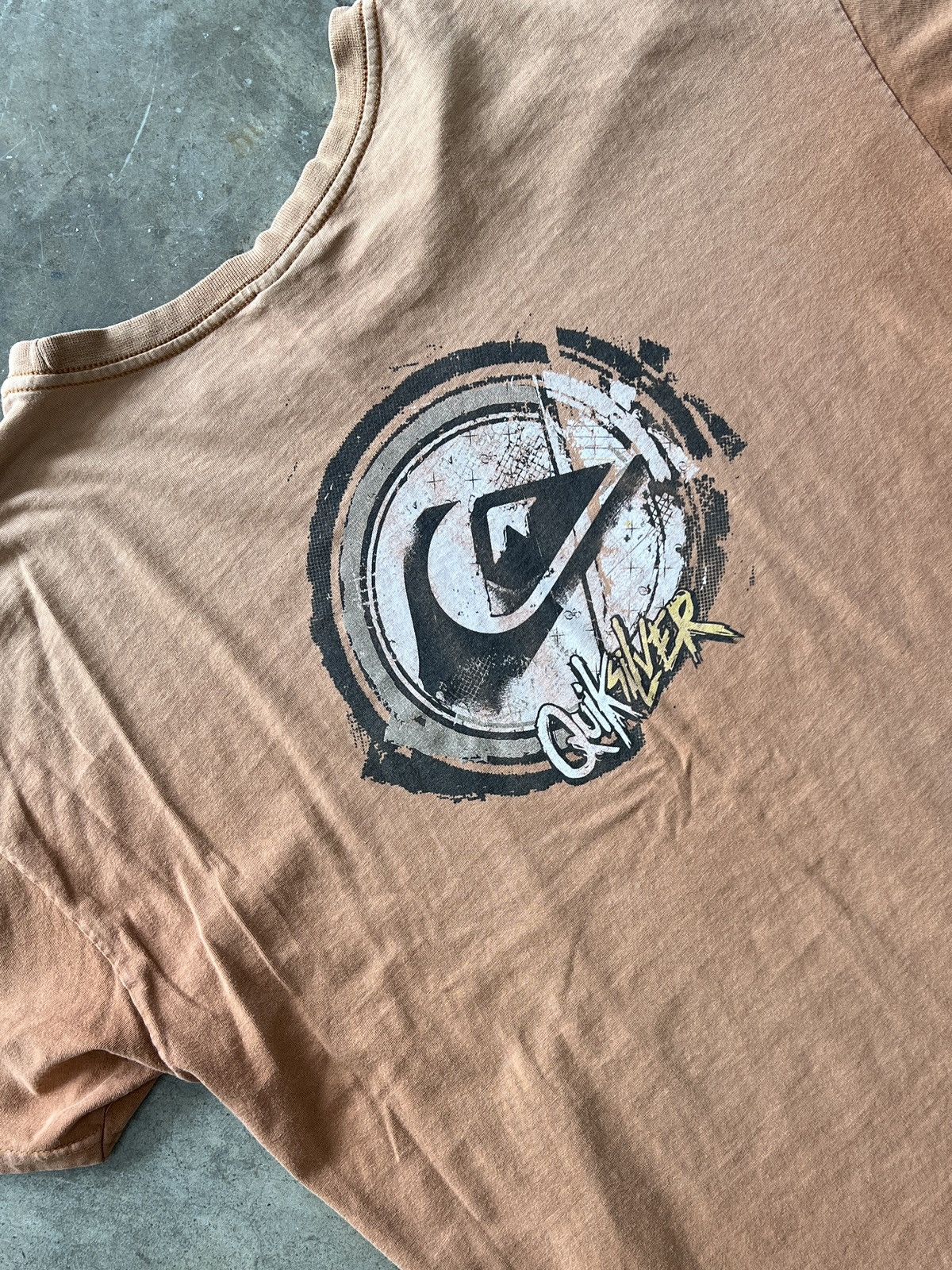 Quiksilver × Vintage Vintage Quicksilver Surf Brand Tee XL Size US XL / EU 56 / 4 - 1 Thumbnail