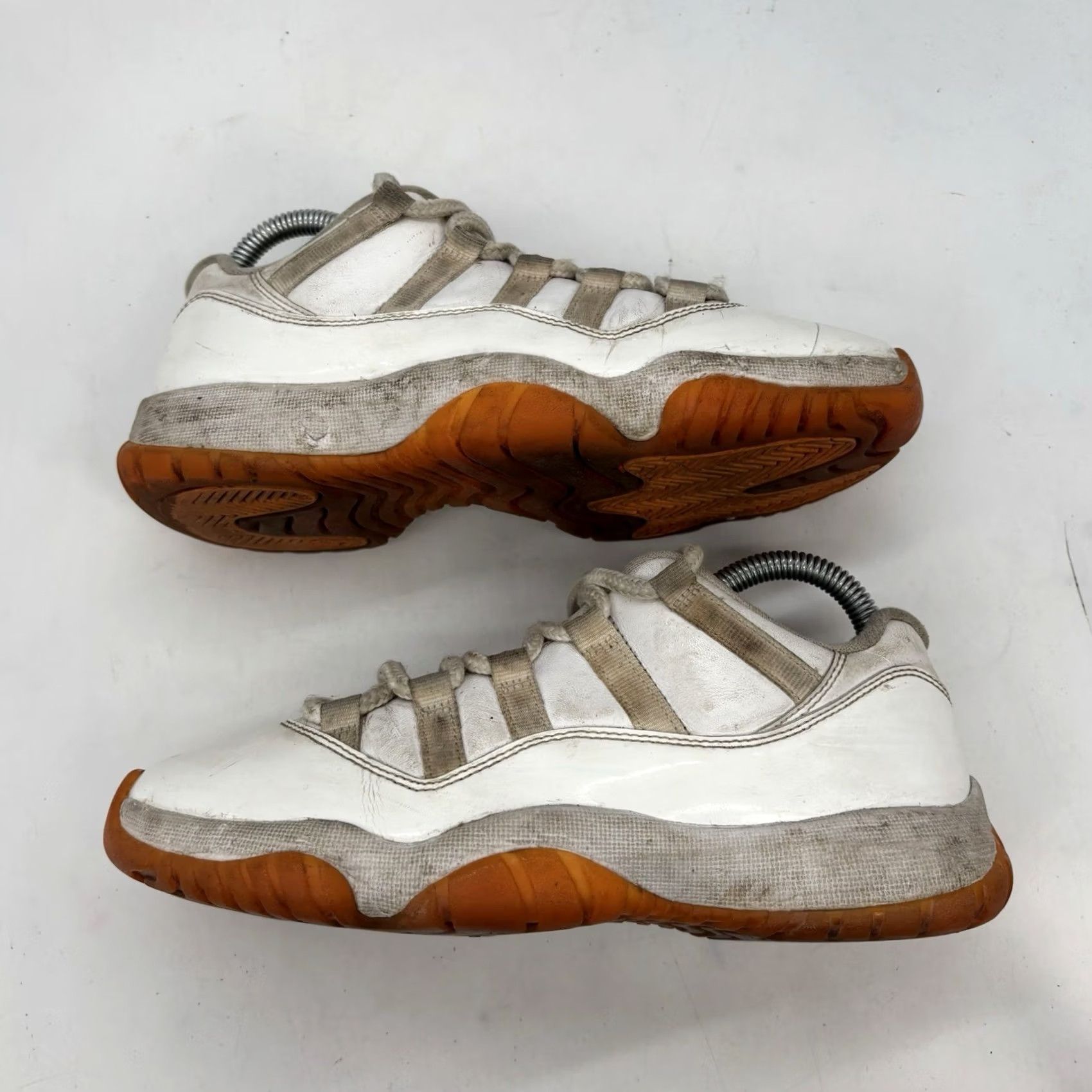 Jordan Brand Air Jordan Retro 11 Low White Orange Citrus Womens 7.5 Nike? Wait not. Size US 8 / IT 38 - 2 Thumbnail