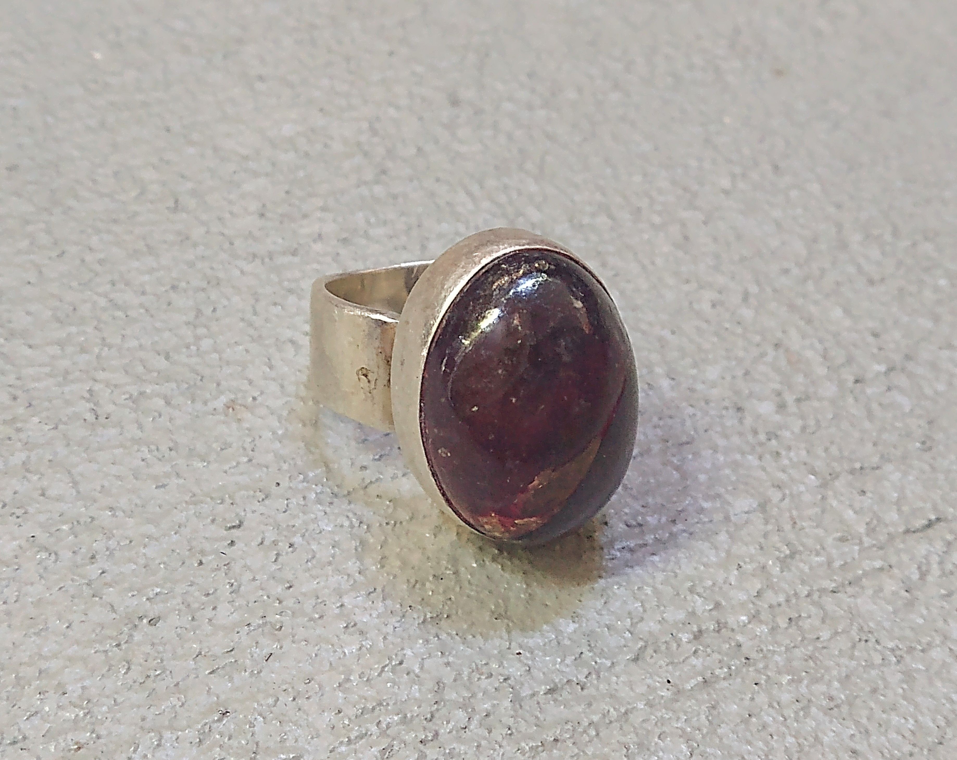 Jewelry Vintage Sterling Silver Ring Size 8 Amber Brown Oval Modern Size ONE SIZE - 2 Thumbnail