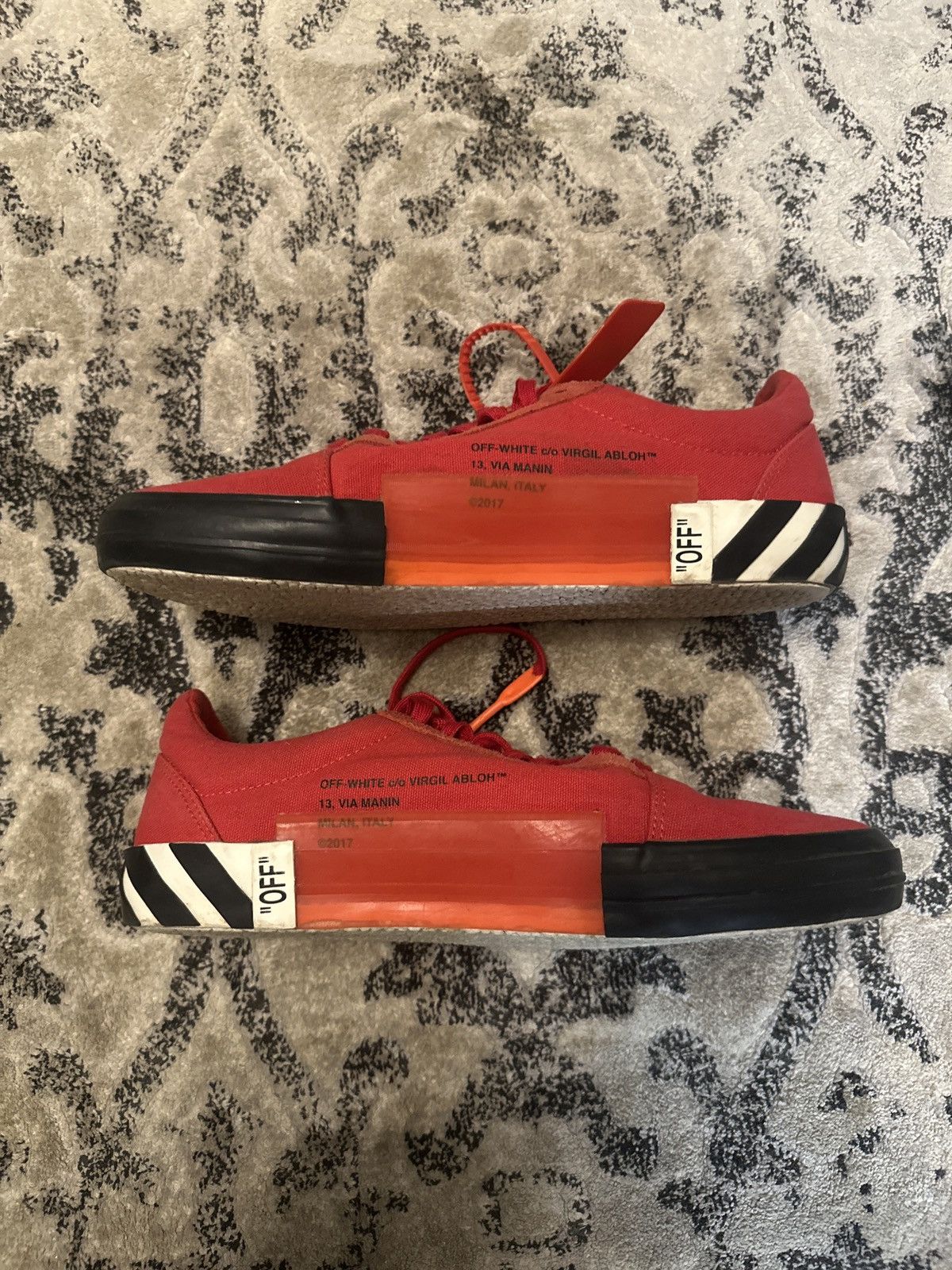 Off-White Off-White Vulc Low Sneaker Red Size US 10.5 / EU 43-44 - 2 Thumbnail