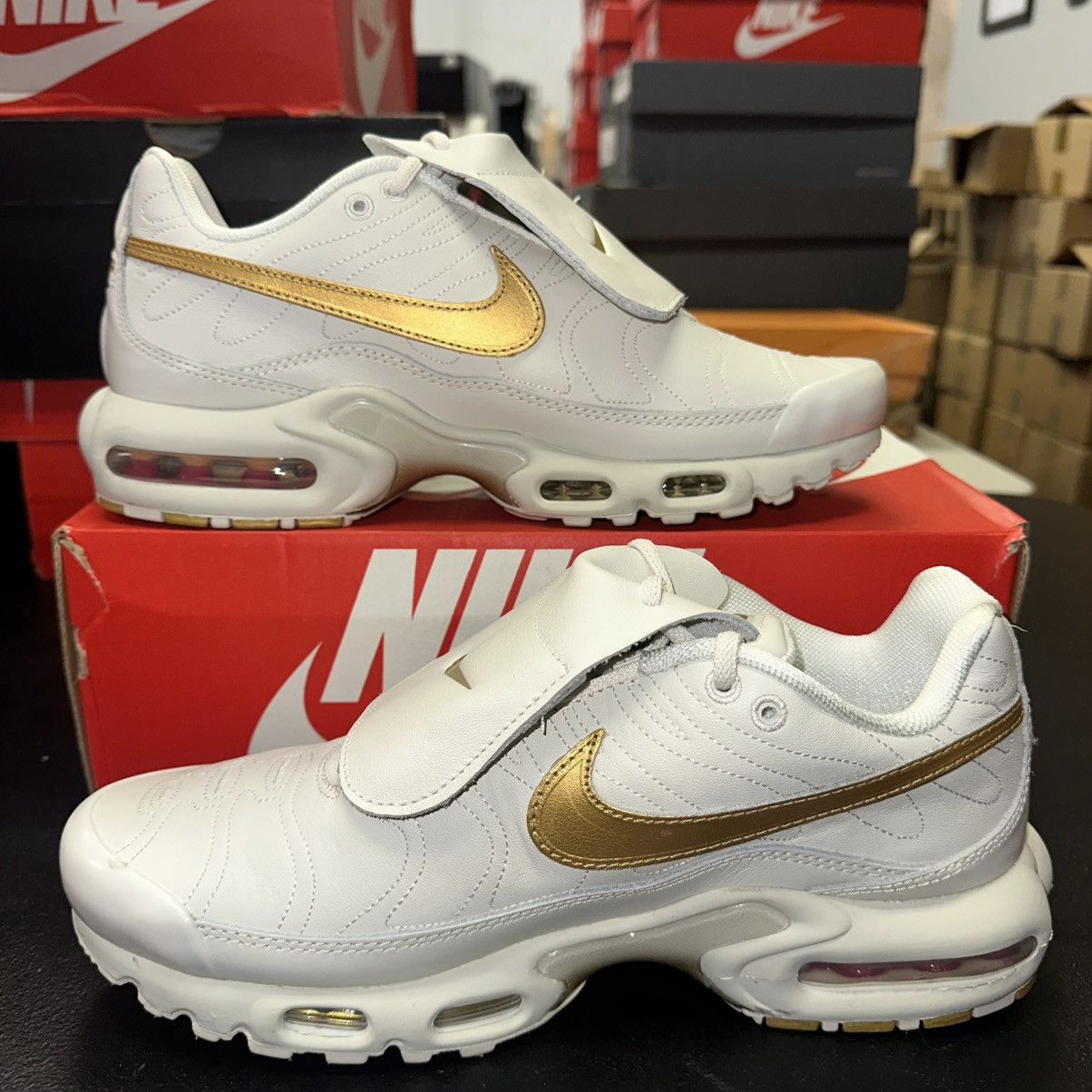 Nike Size 9 - Nike Air Max Plus Tiempo Metallic Gold HV2541-001 Size US 9 / EU 42 - 2 Thumbnail